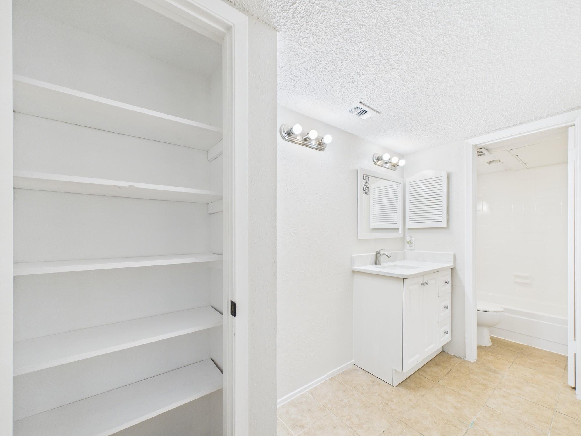 781 Country Place Drive # 2052
