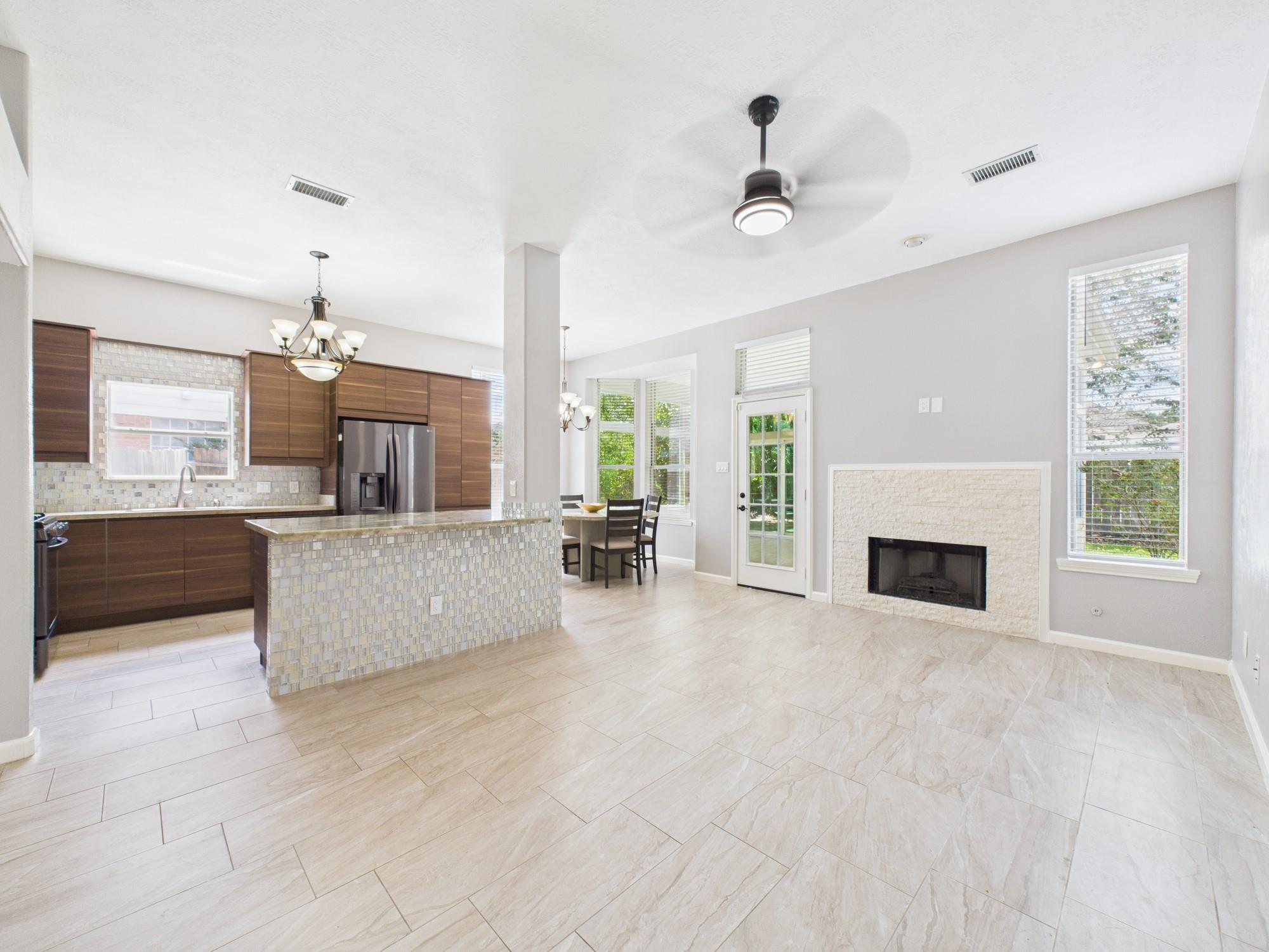 20922 Whitevine Way