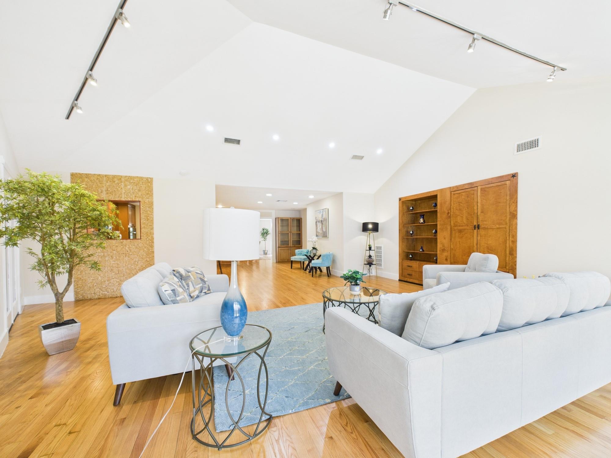 2432 Chimney Rock Road