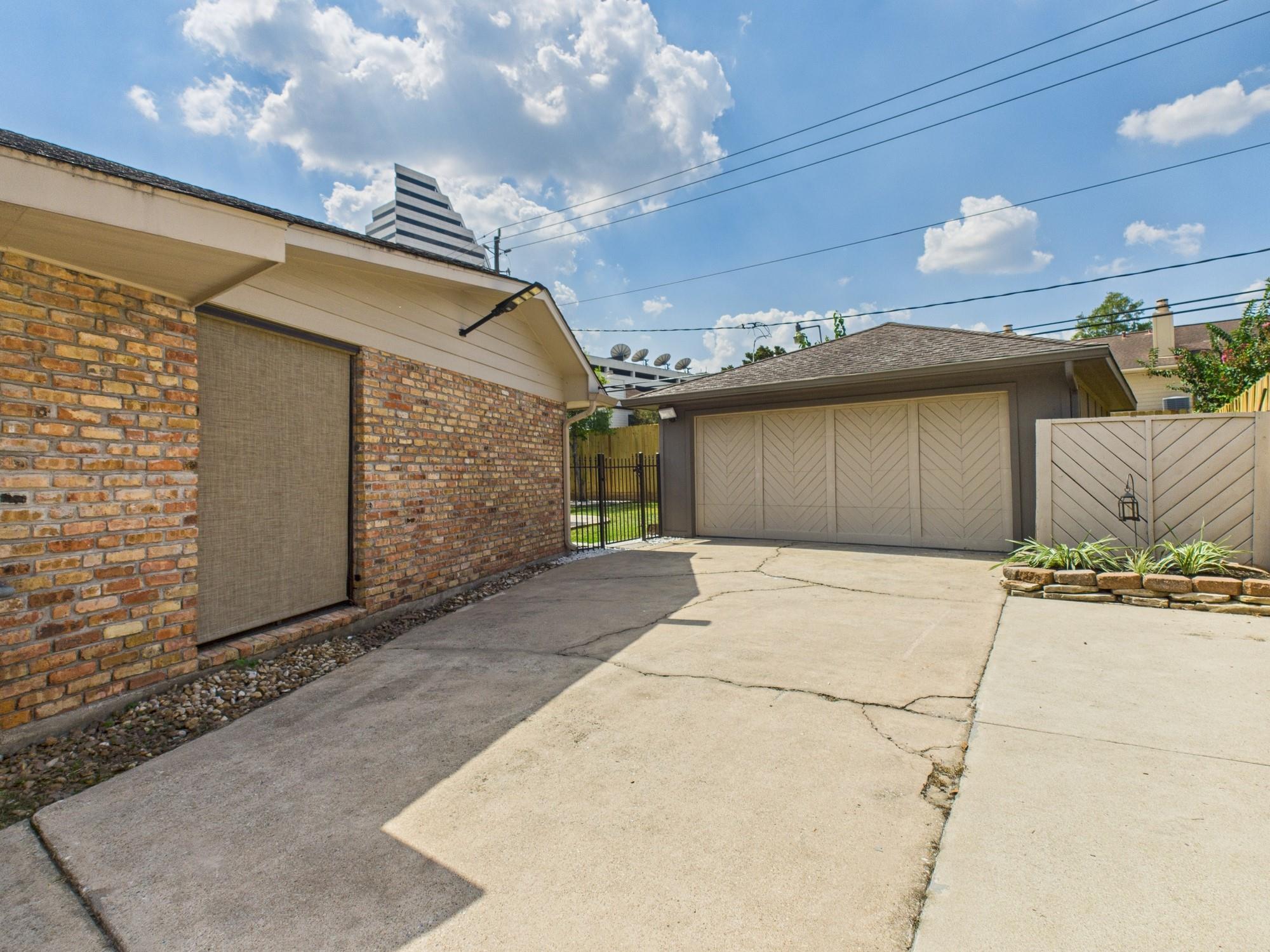 2432 Chimney Rock Road