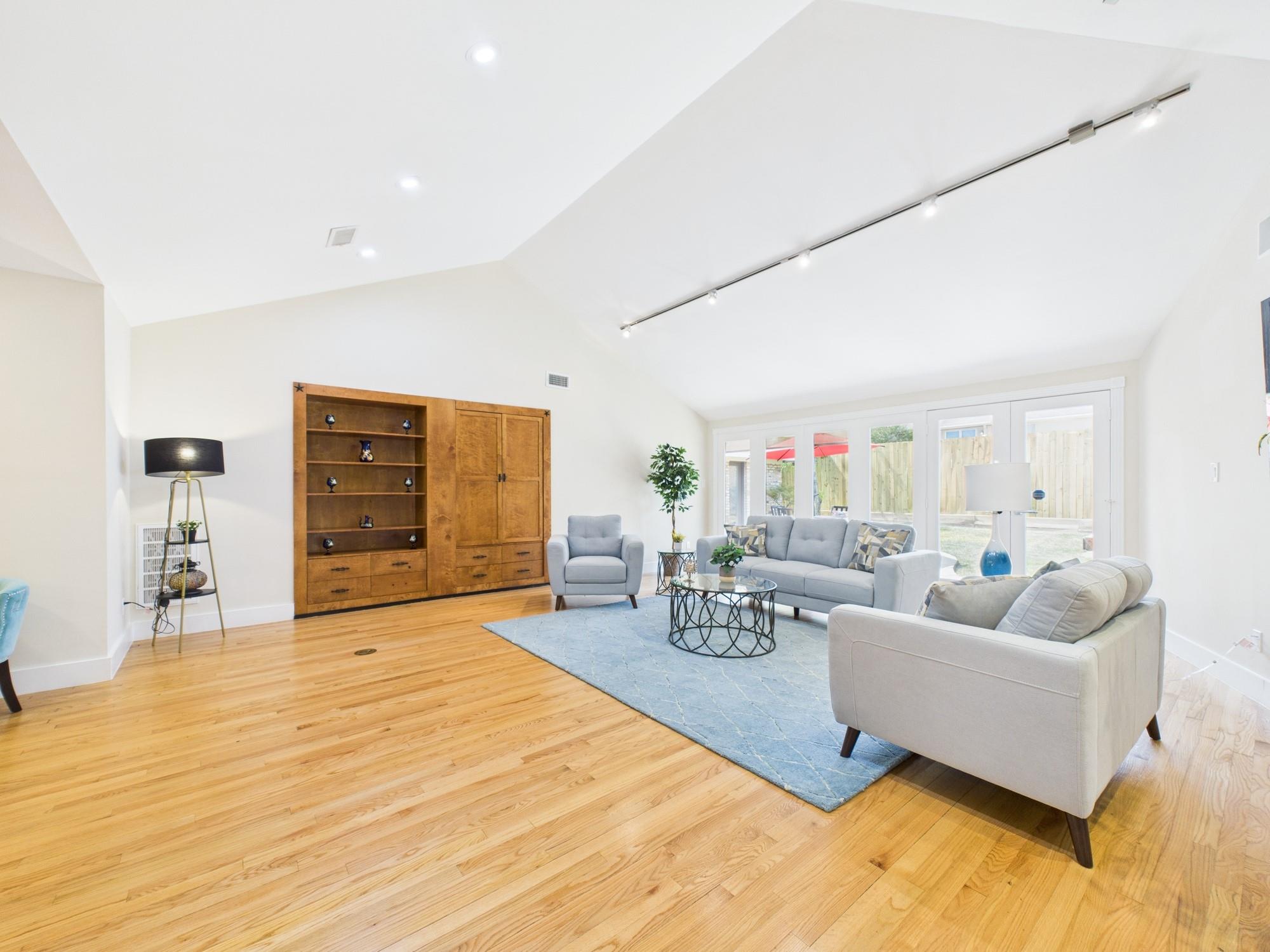 2432 Chimney Rock Road