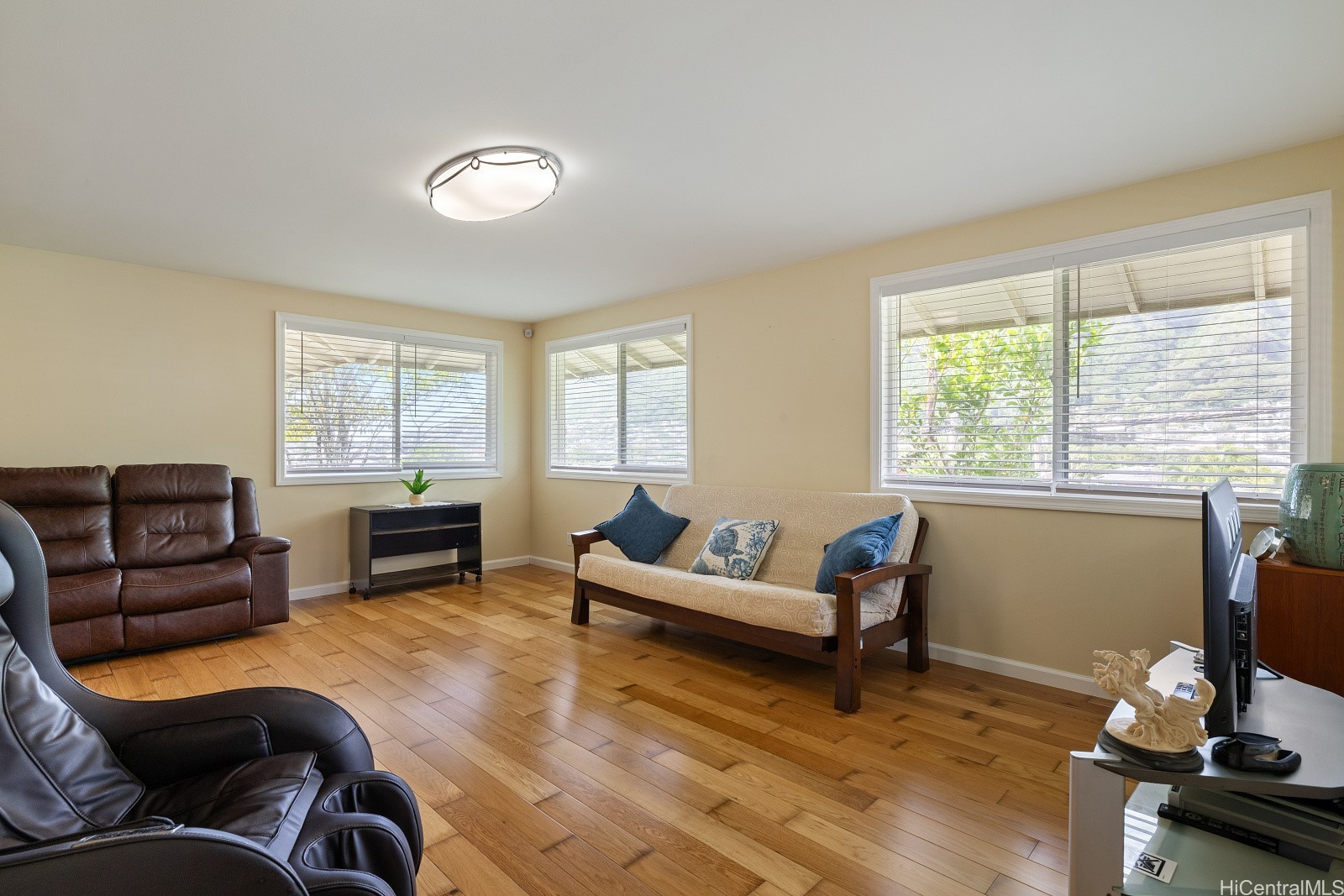3137 Woodlawn Drive