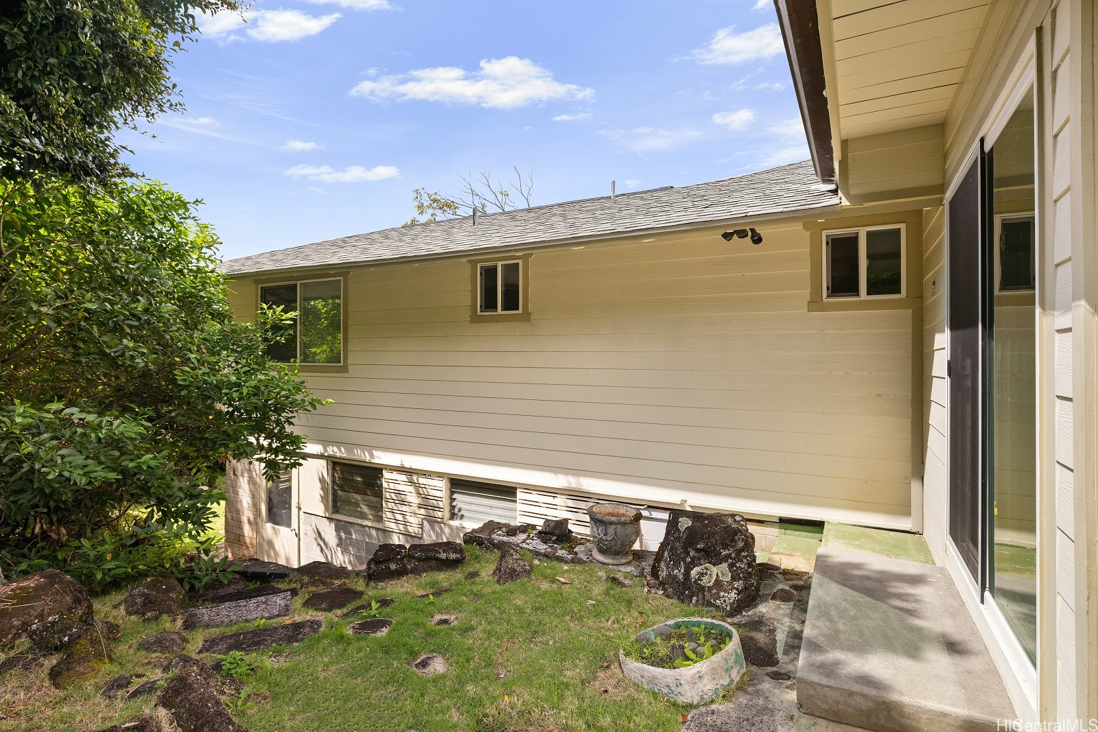 3137 Woodlawn Drive