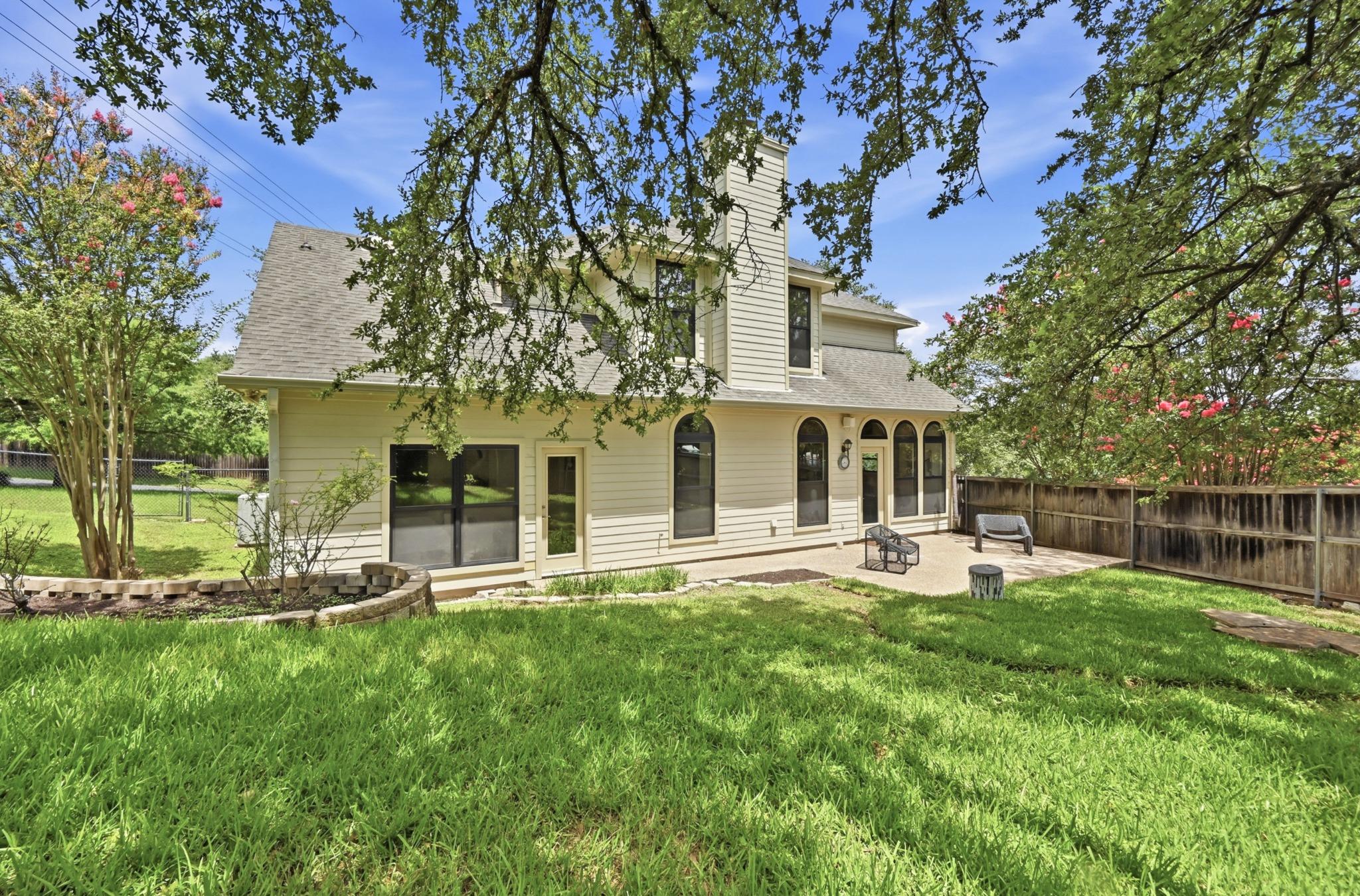 1107 Bowie RD