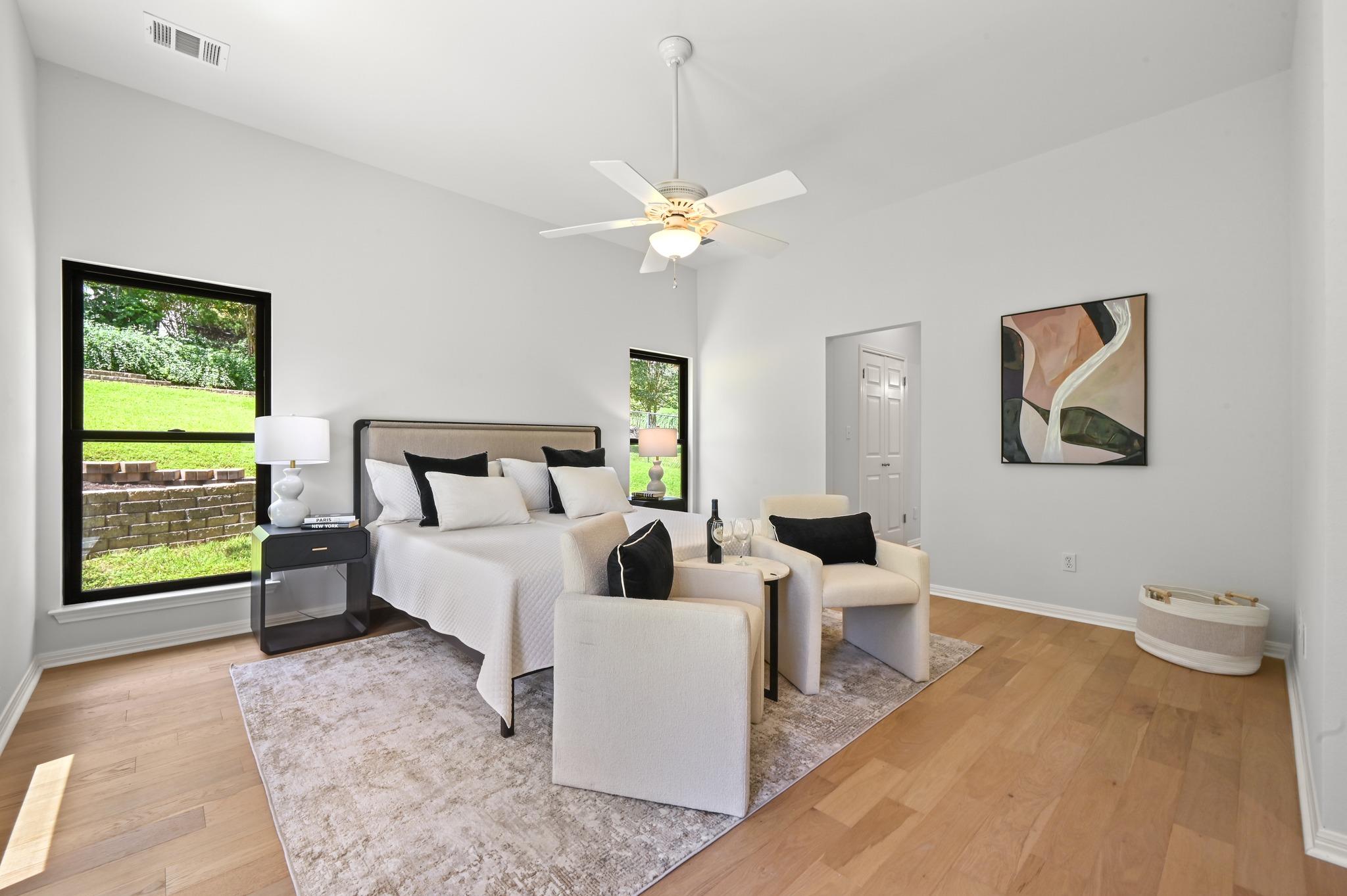1107 Bowie RD
