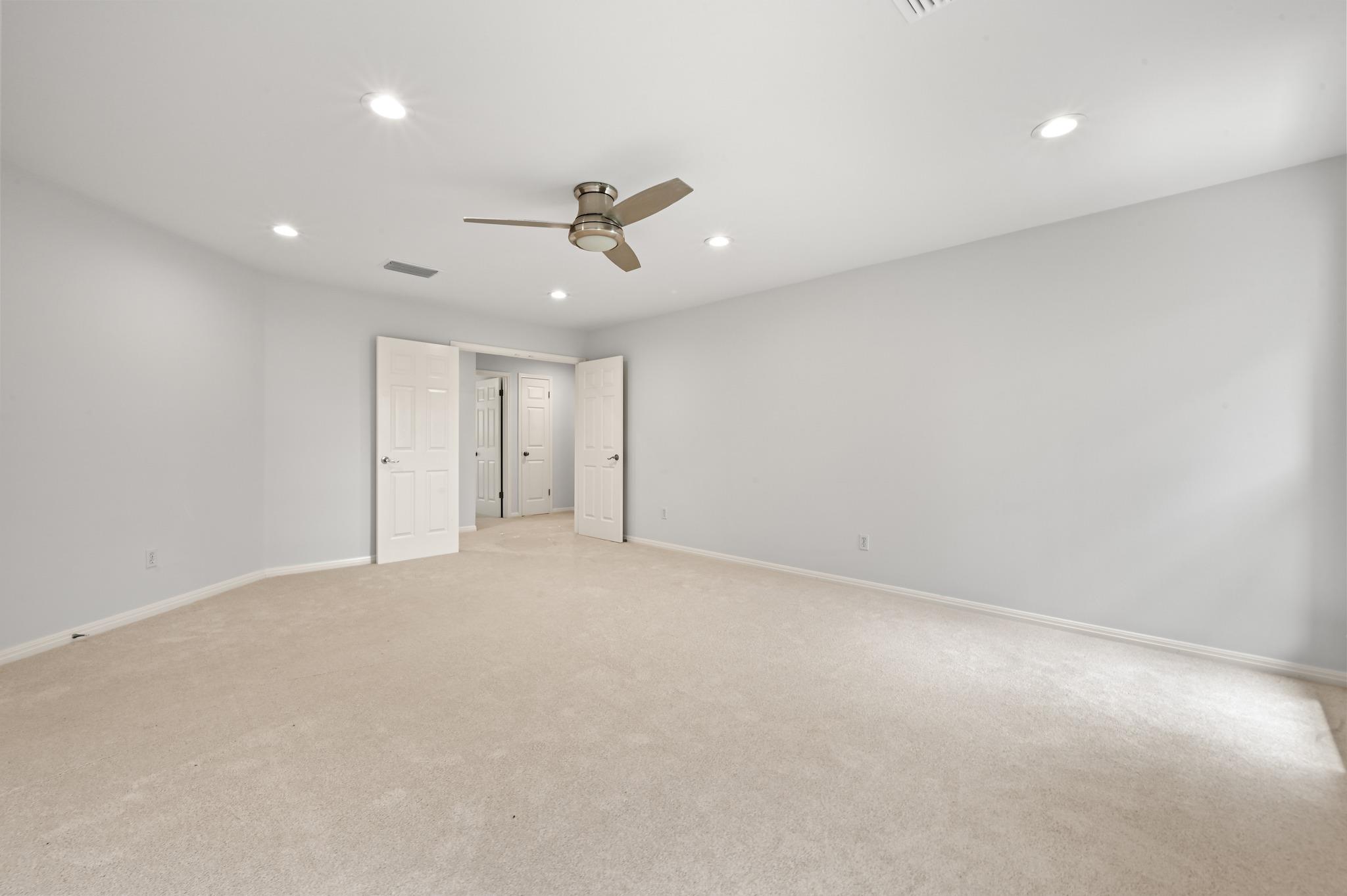 1107 Bowie RD