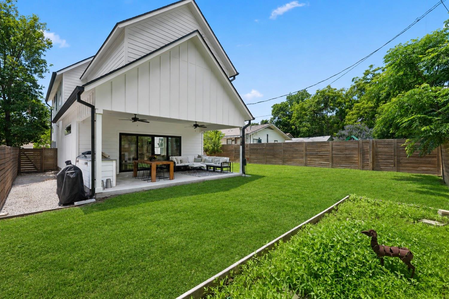 306 Nelray BLVD