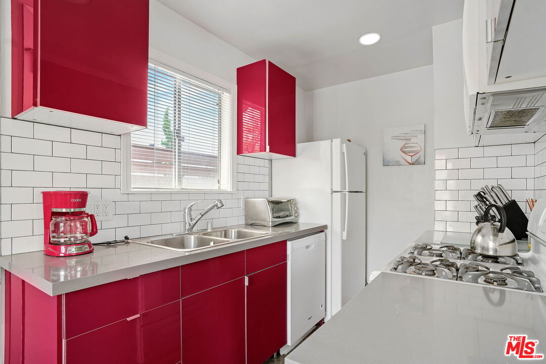 709 Ocean Park Blvd Unit: A