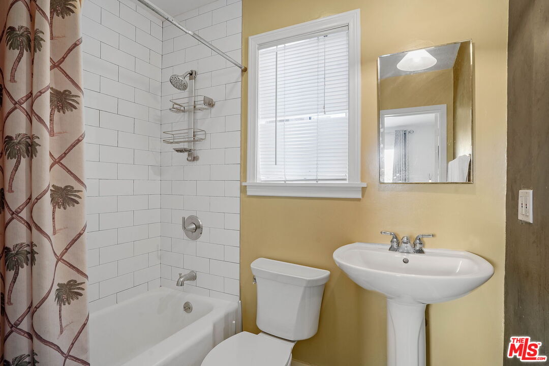 709 Ocean Park Blvd Unit: A