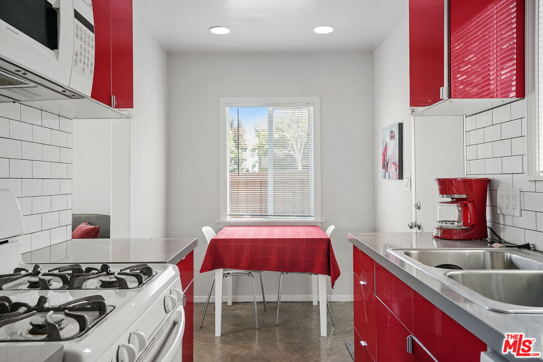 709 Ocean Park Blvd Unit: A