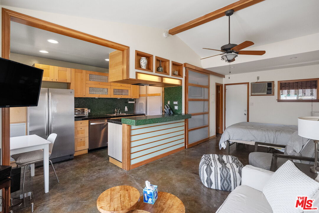 709 Ocean Park Blvd
