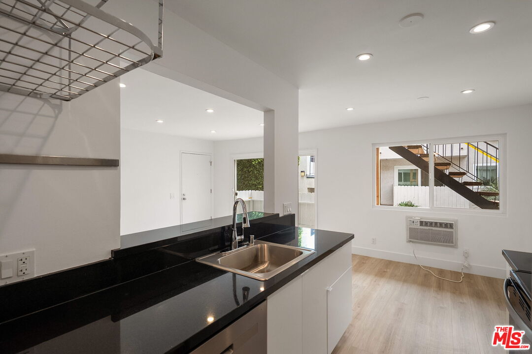 2884 Sawtelle Blvd Unit: 108