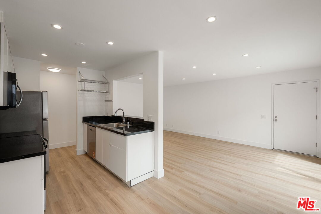 2884 Sawtelle Blvd Unit: 108