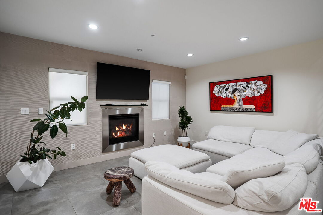 11023 Fruitland Dr Unit: 104