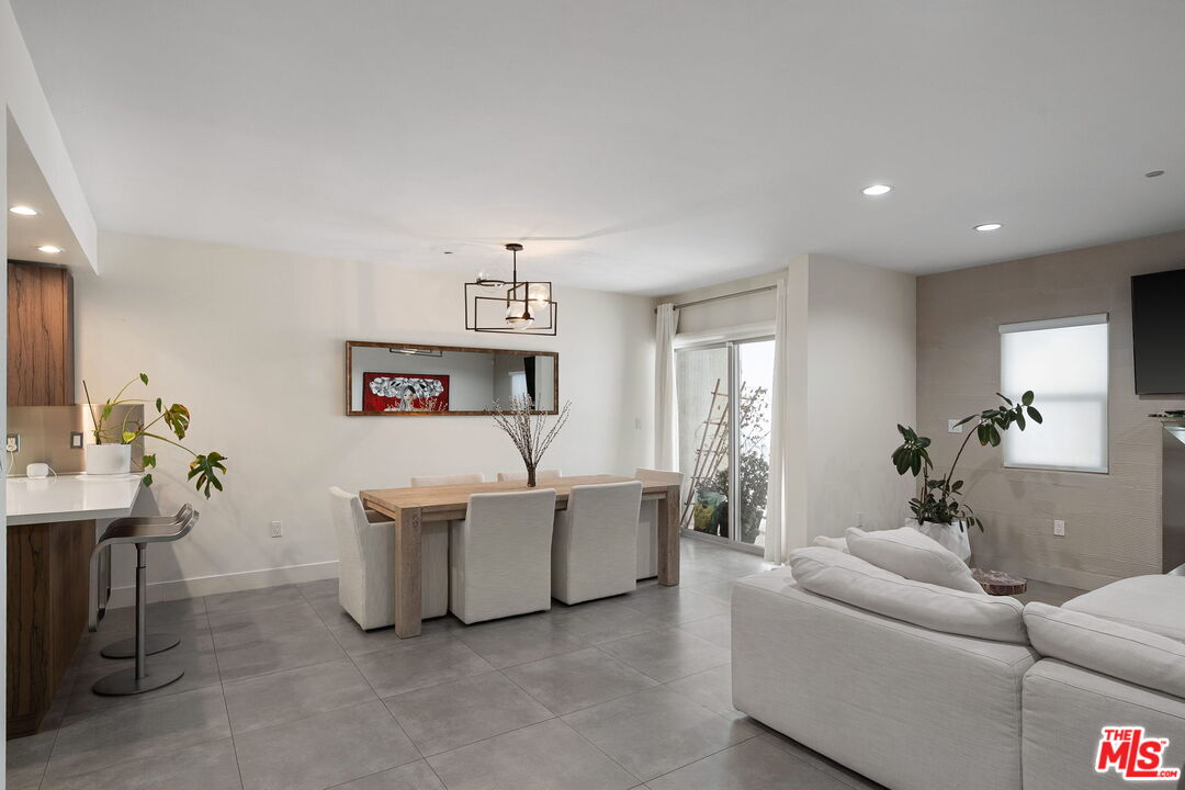 11023 Fruitland Dr Unit: 104