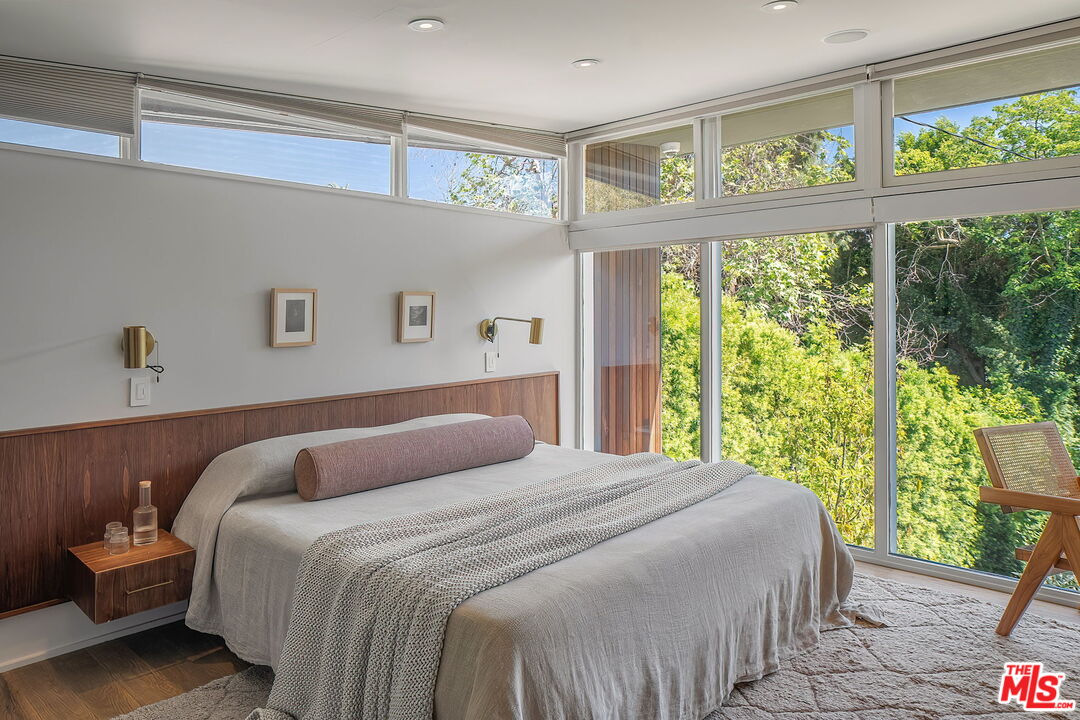 12632 W Sunset Blvd