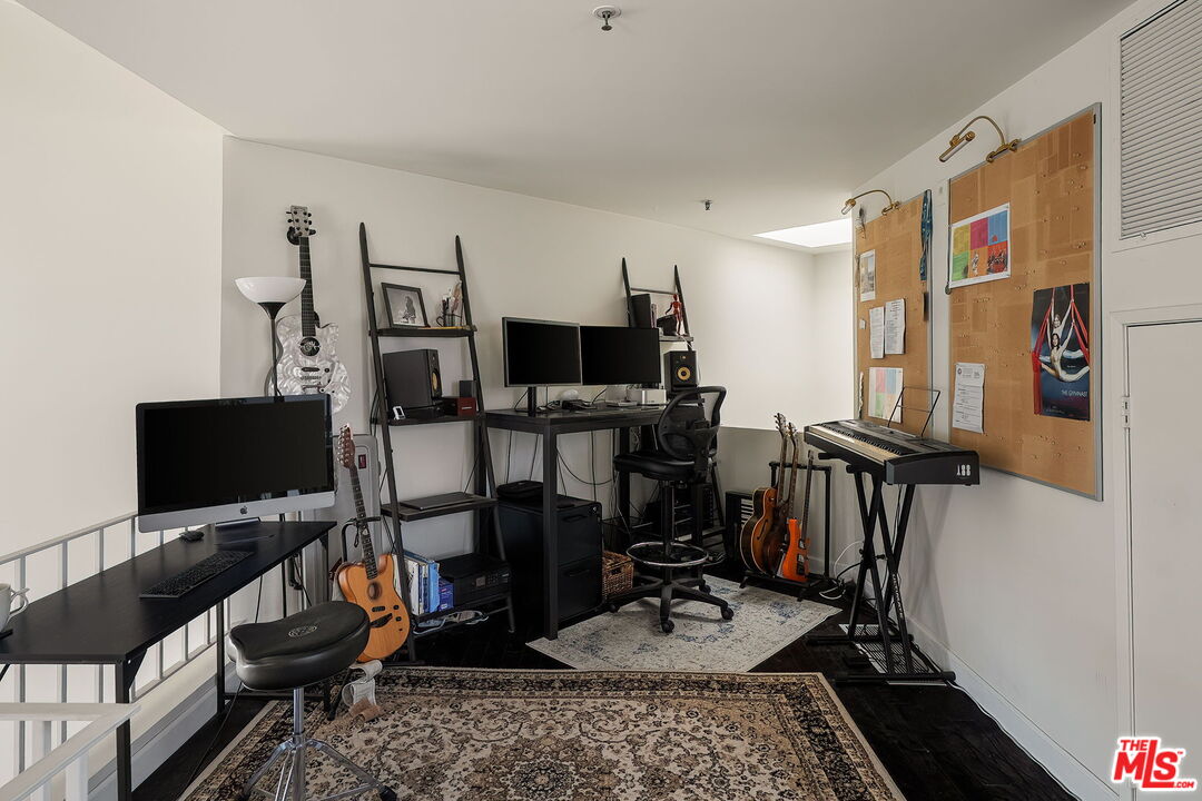 245 Main St Unit: 308