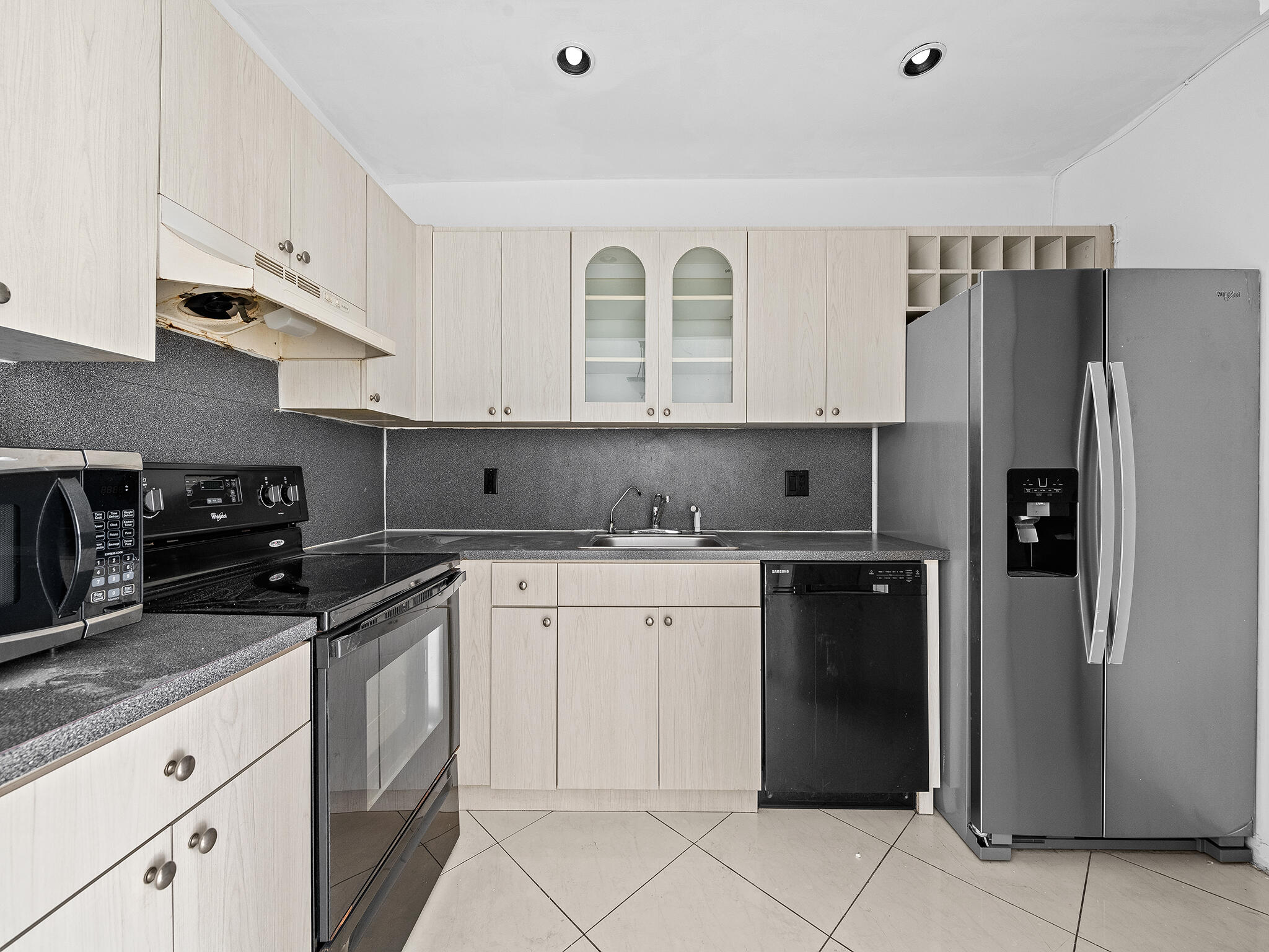 1 Jacaranda Country Club Drive 202