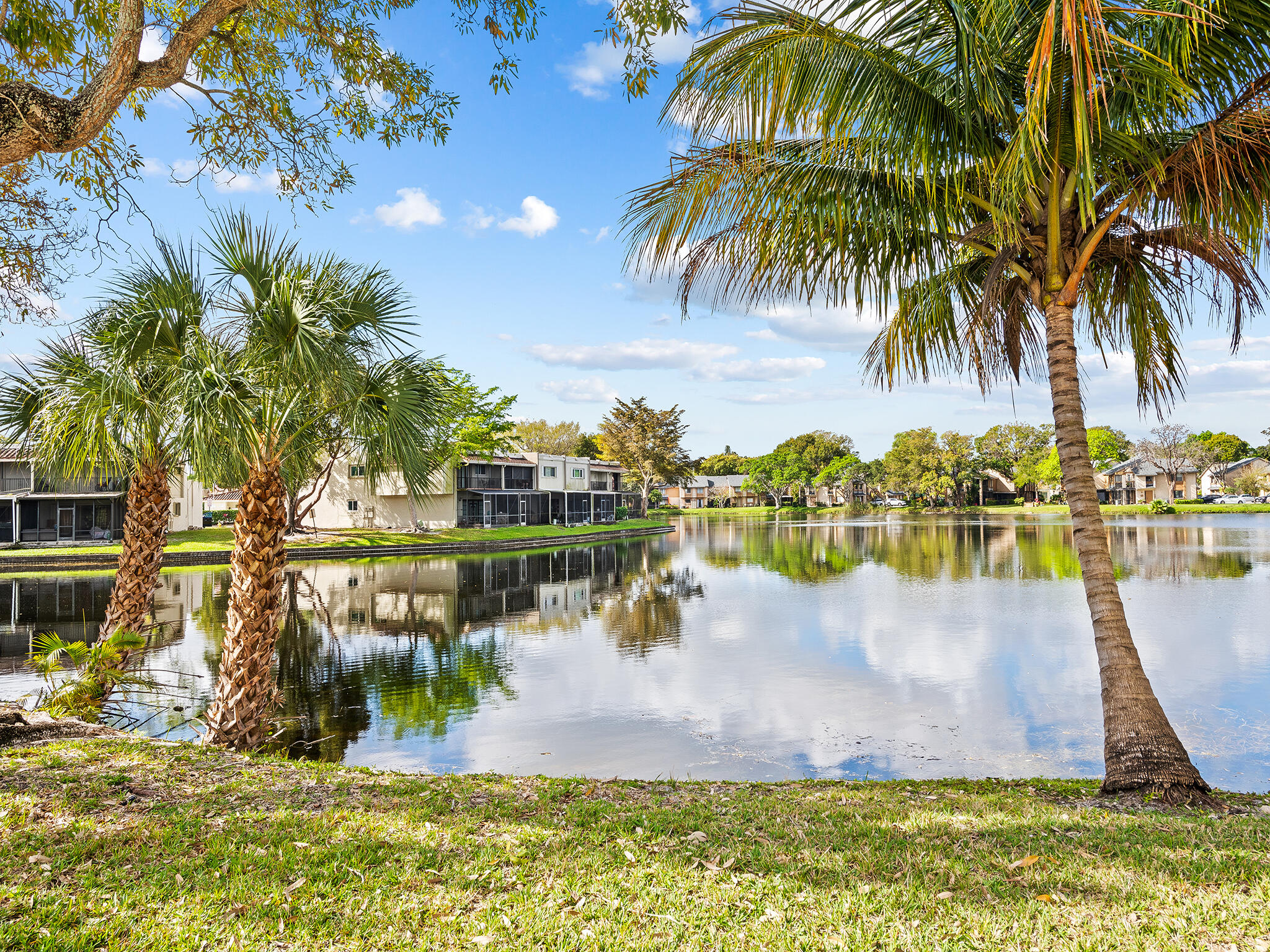 1 Jacaranda Country Club Drive 202
