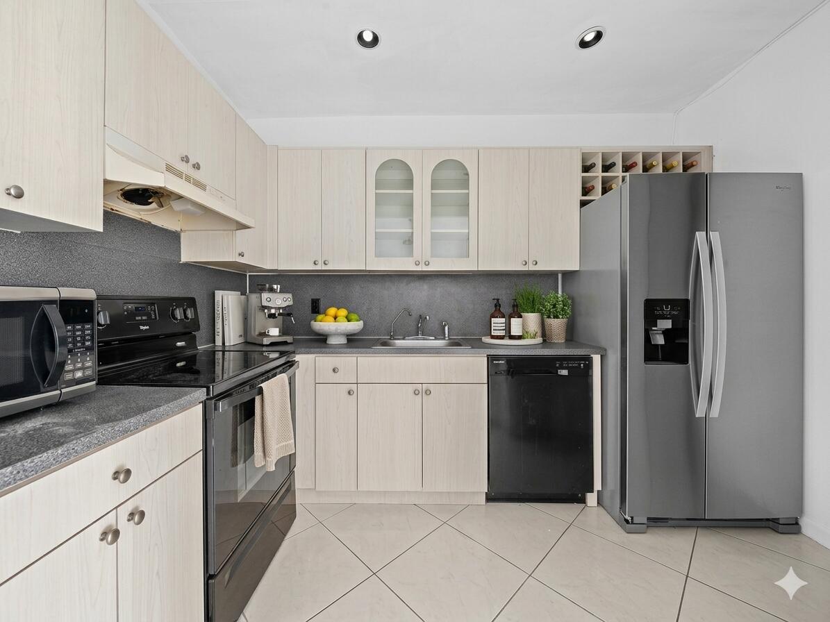1 Jacaranda Country Club Drive 202