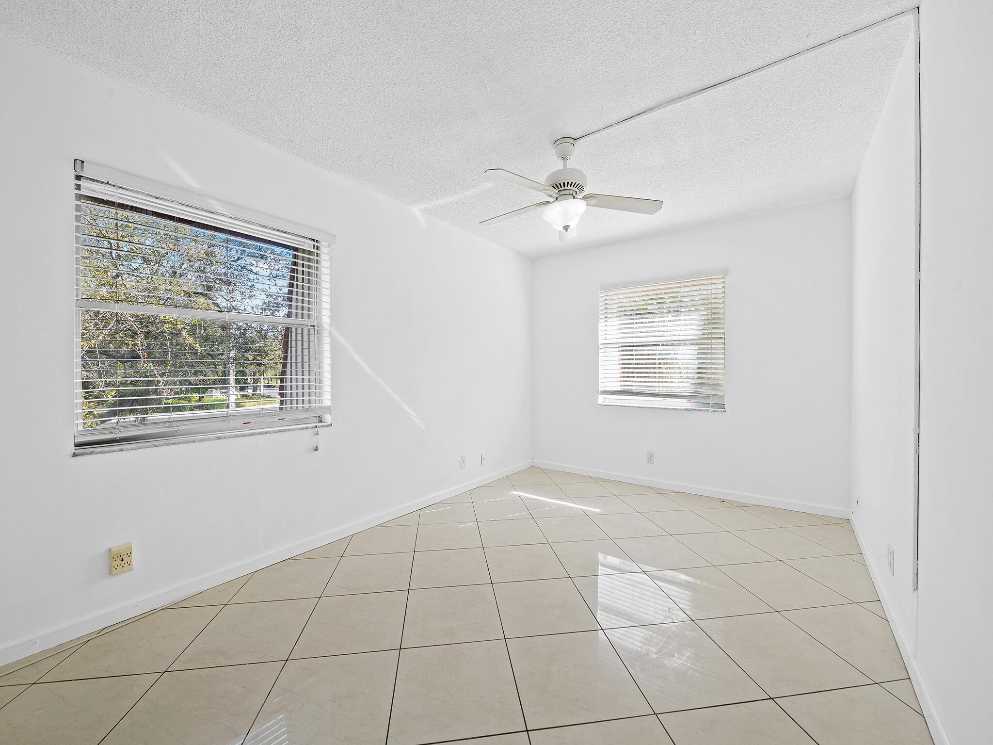 1 Jacaranda Country Club Drive 202