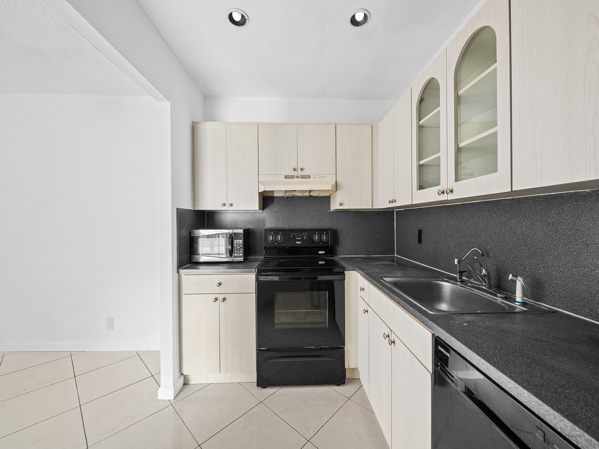 1 Jacaranda Country Club Drive 202