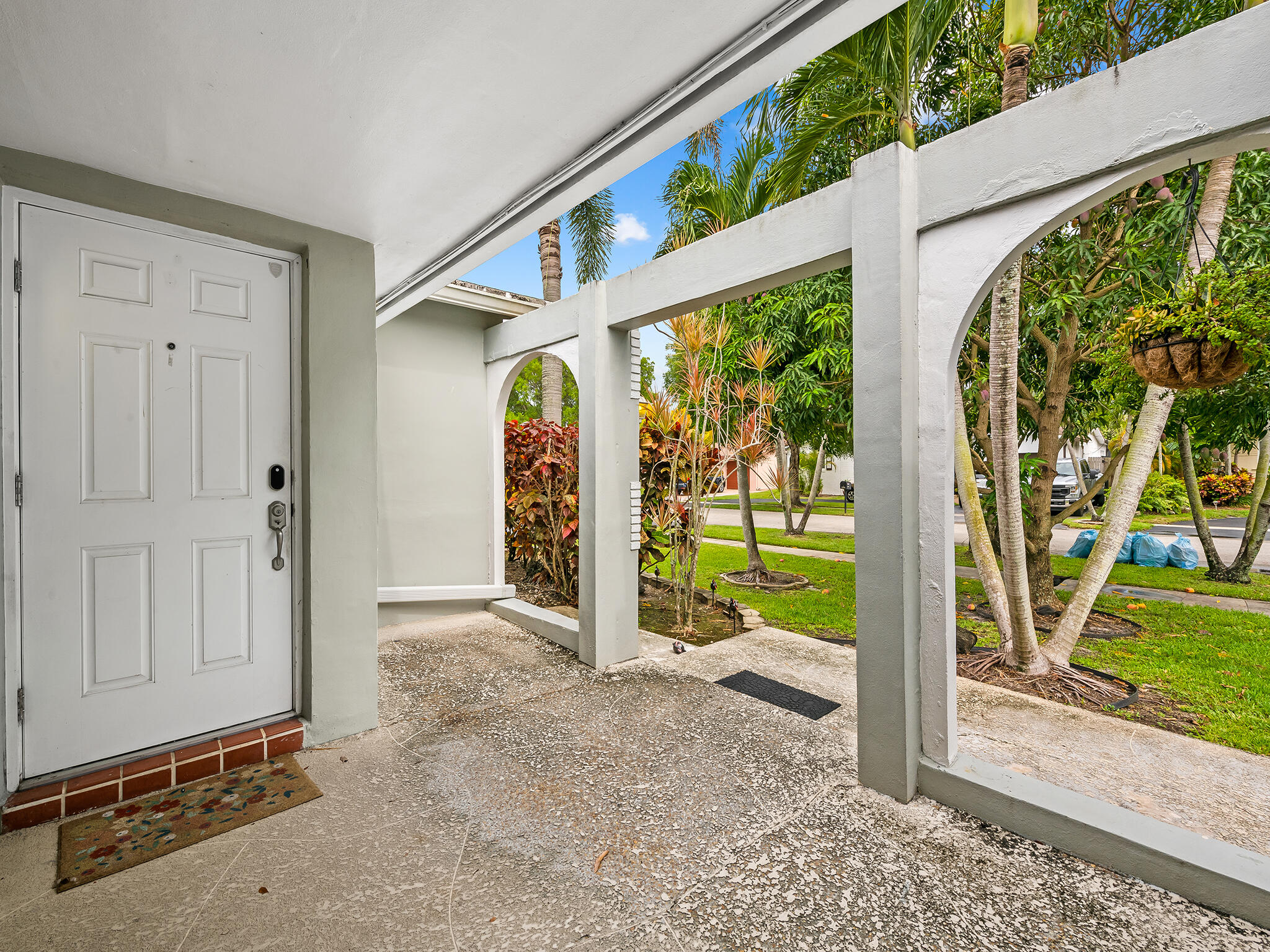 10497 NW 4th Street