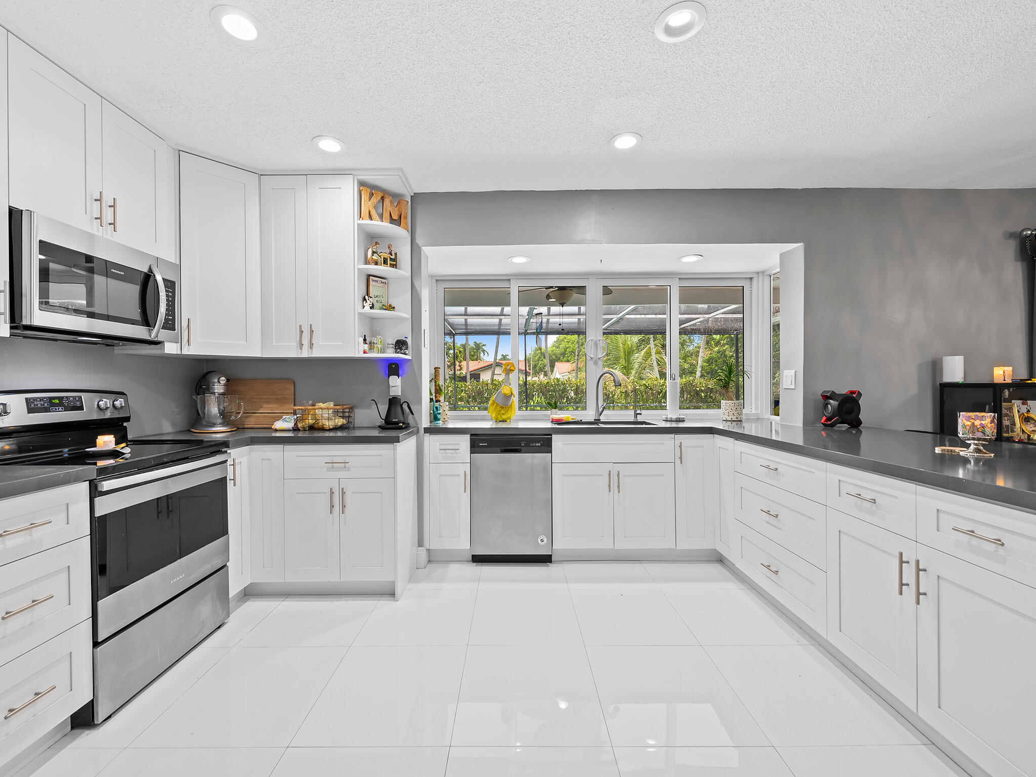 10497 NW 4th Street