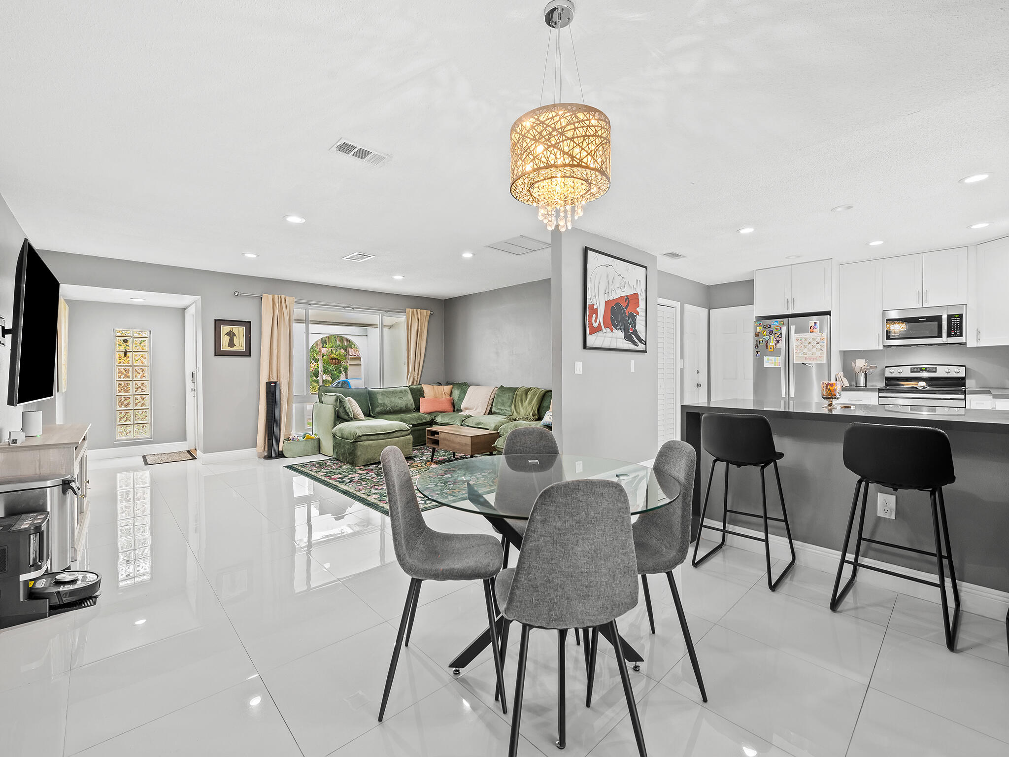 10497 NW 4th Street