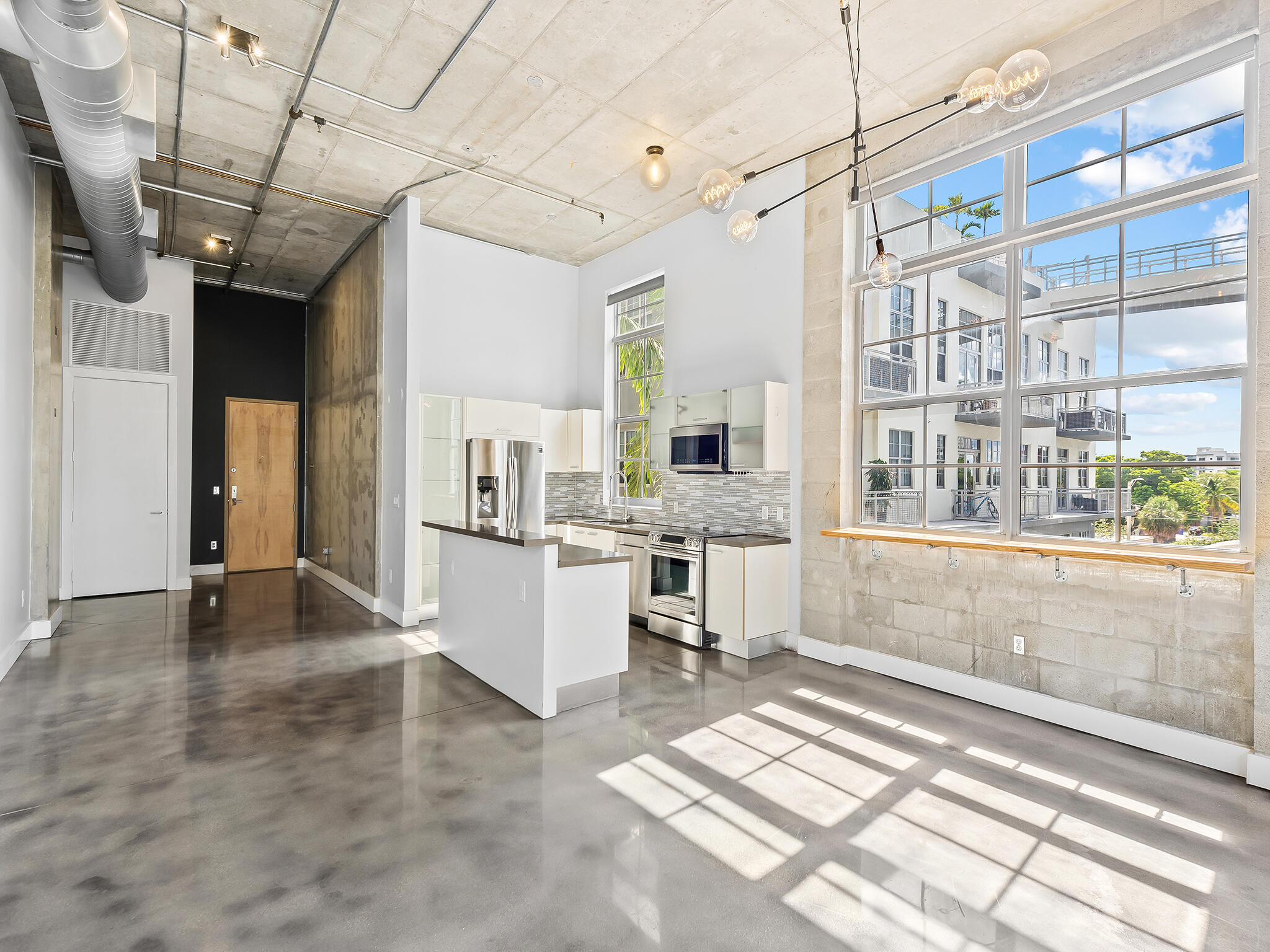434 NW 1st Avenue 305