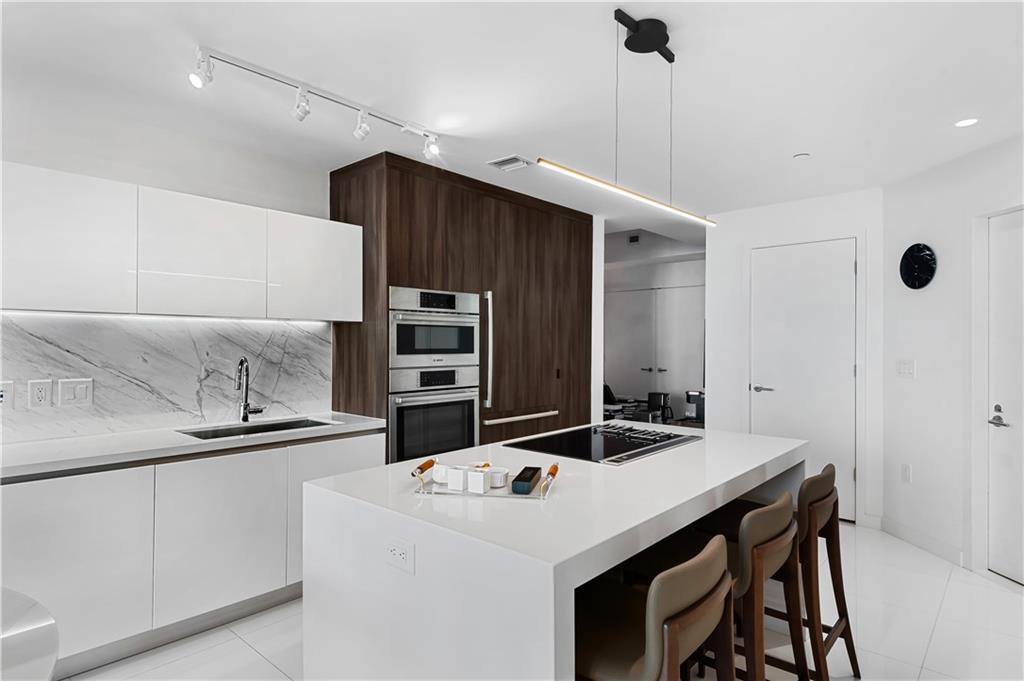 851 NE 1st Ave 3408