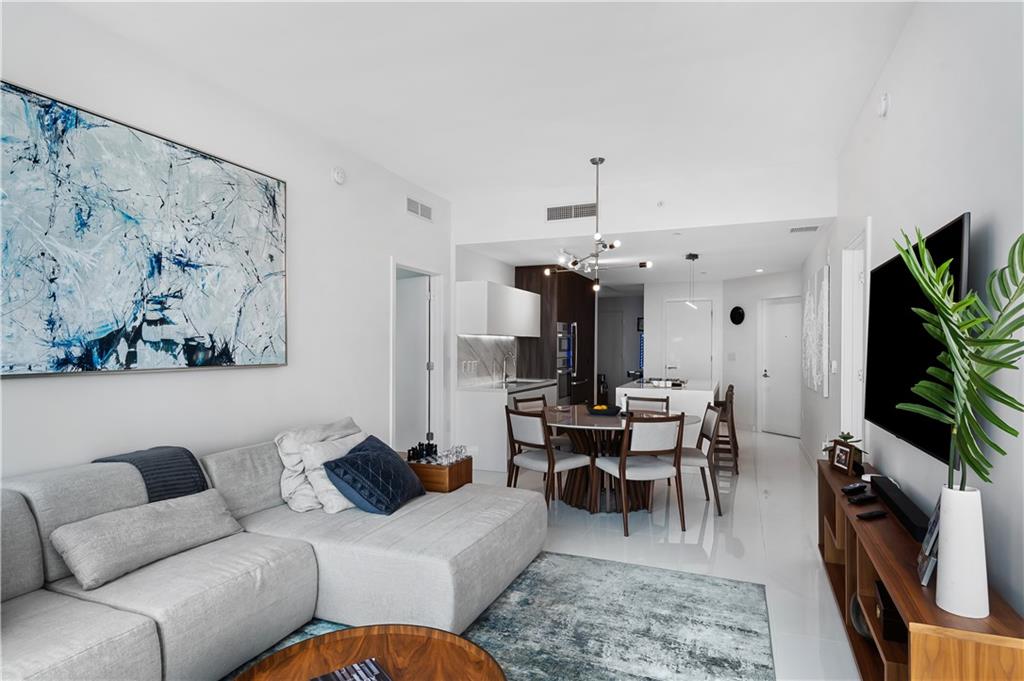 851 NE 1st Ave 3408