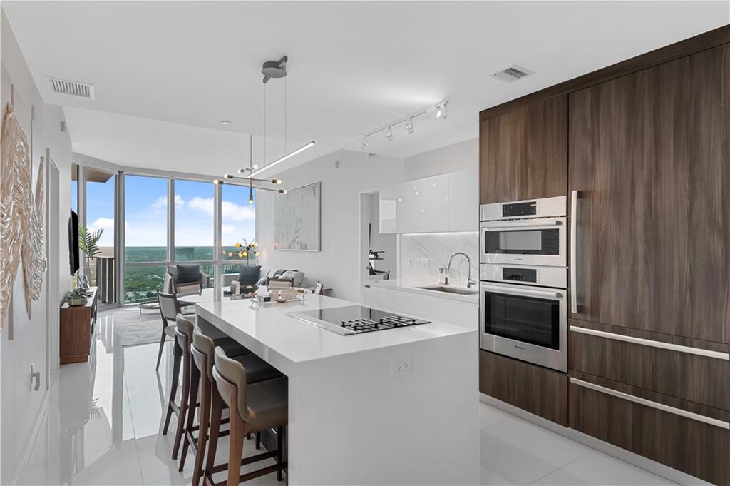 851 NE 1st Ave 3408