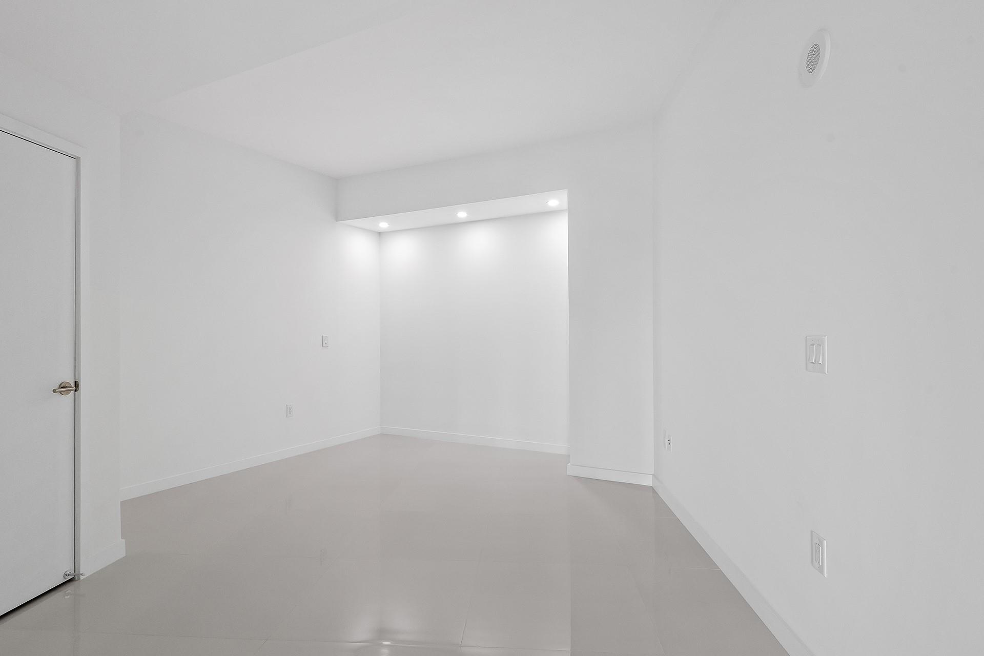 851 NE 1st Ave 3901