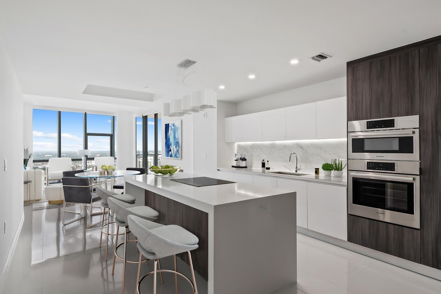 851 NE 1st Ave 3901