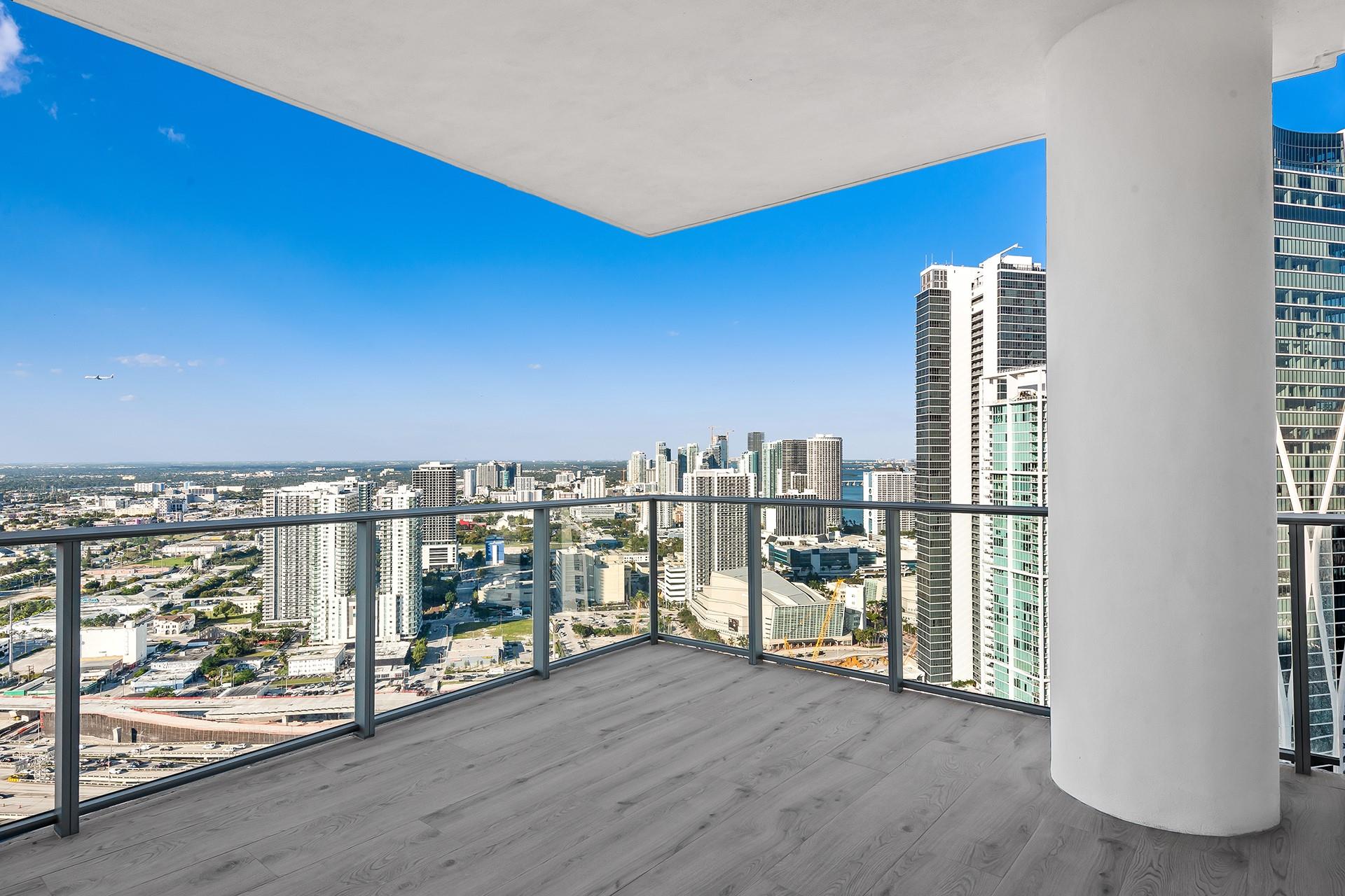 851 NE 1st Ave 3901