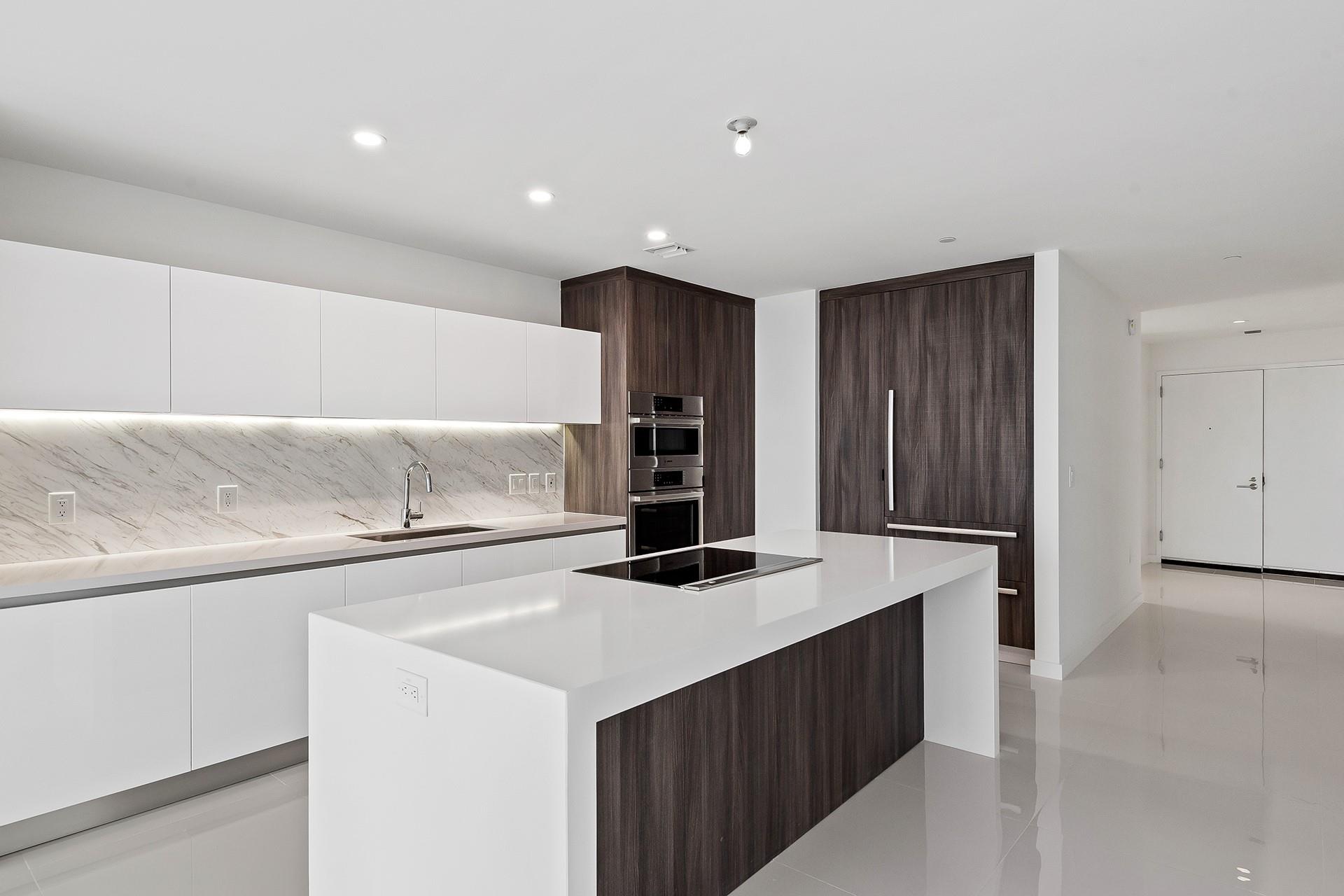 851 NE 1st Ave 3901