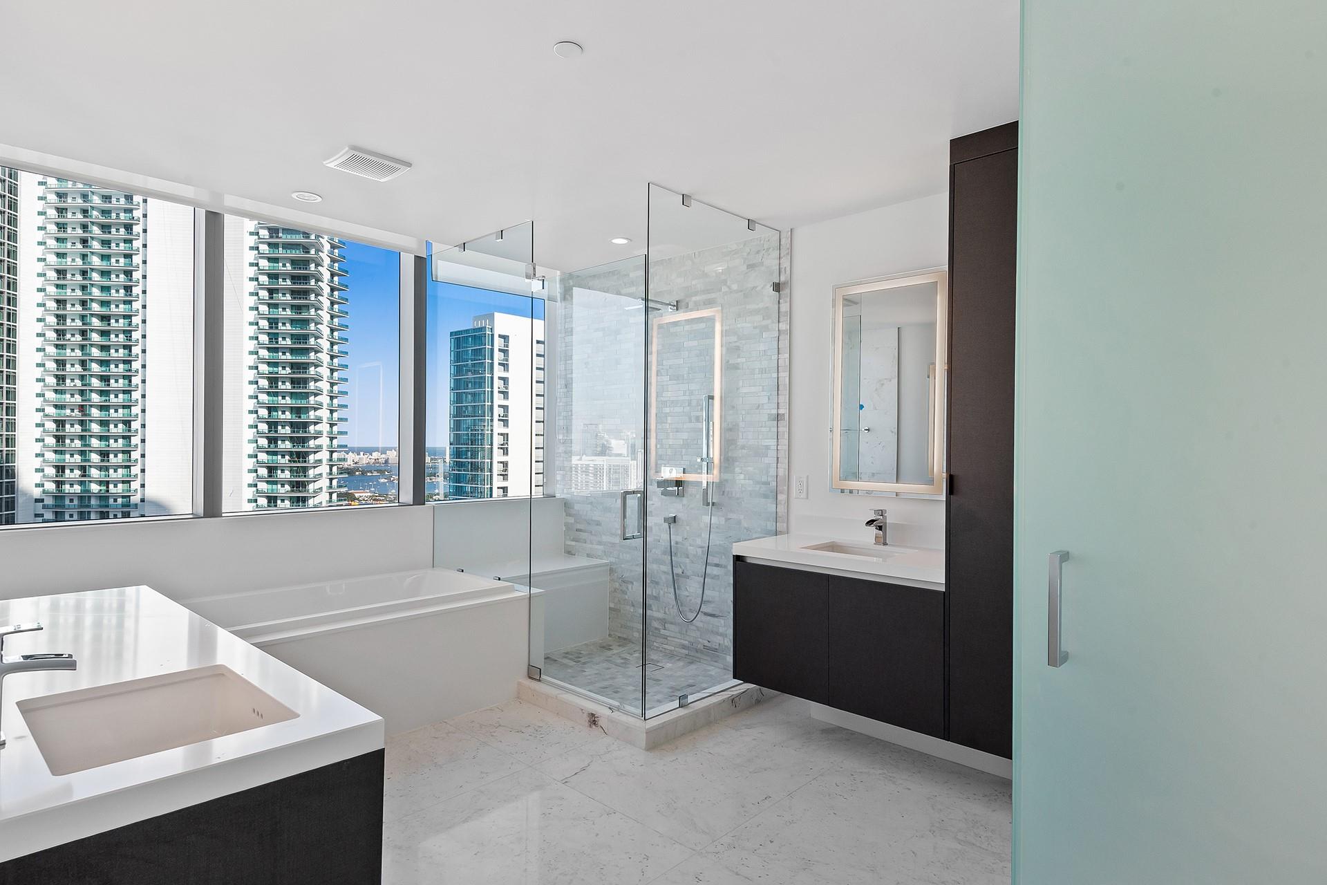 851 NE 1st Ave 3901