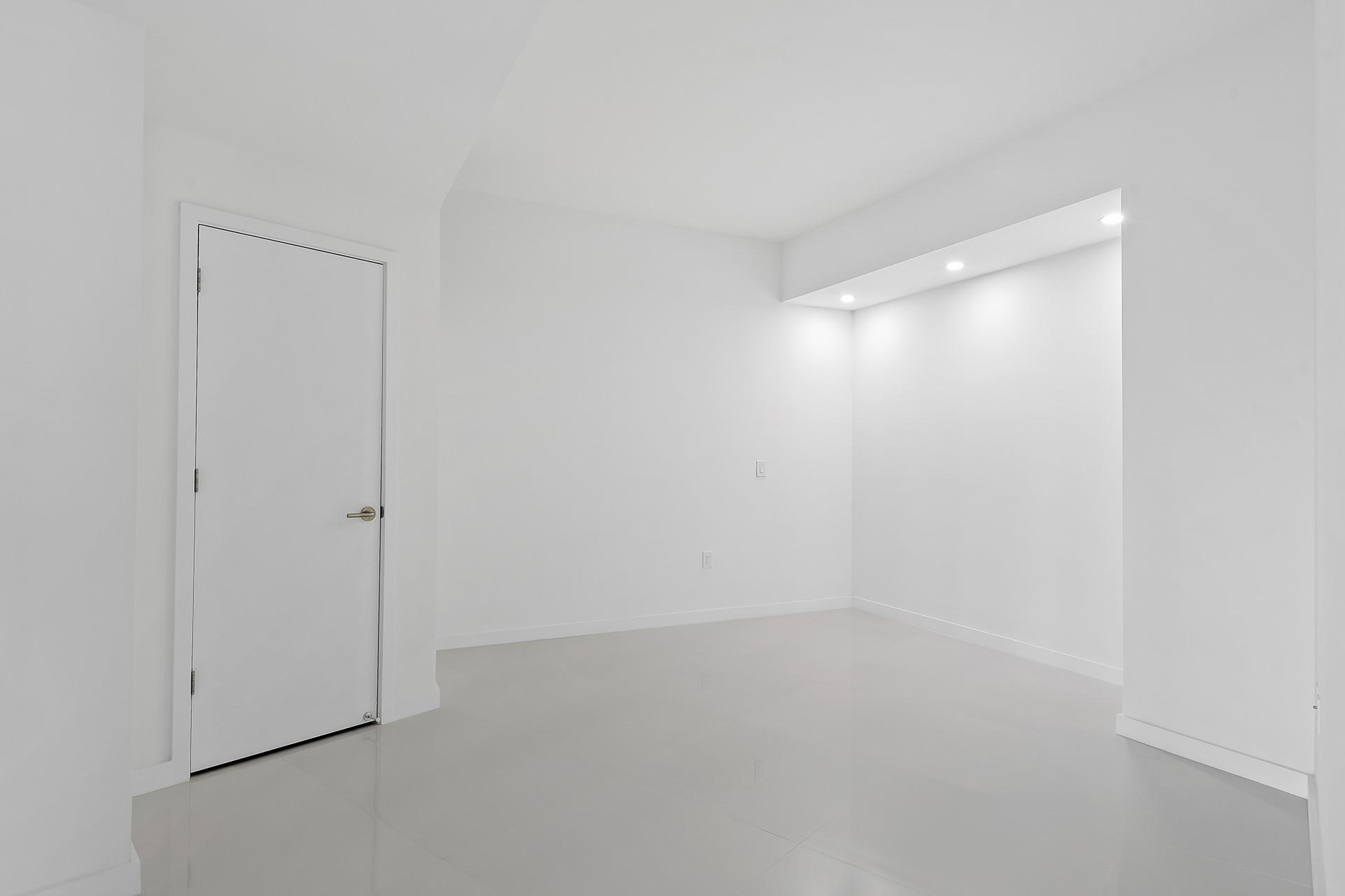851 NE 1st Ave 3901