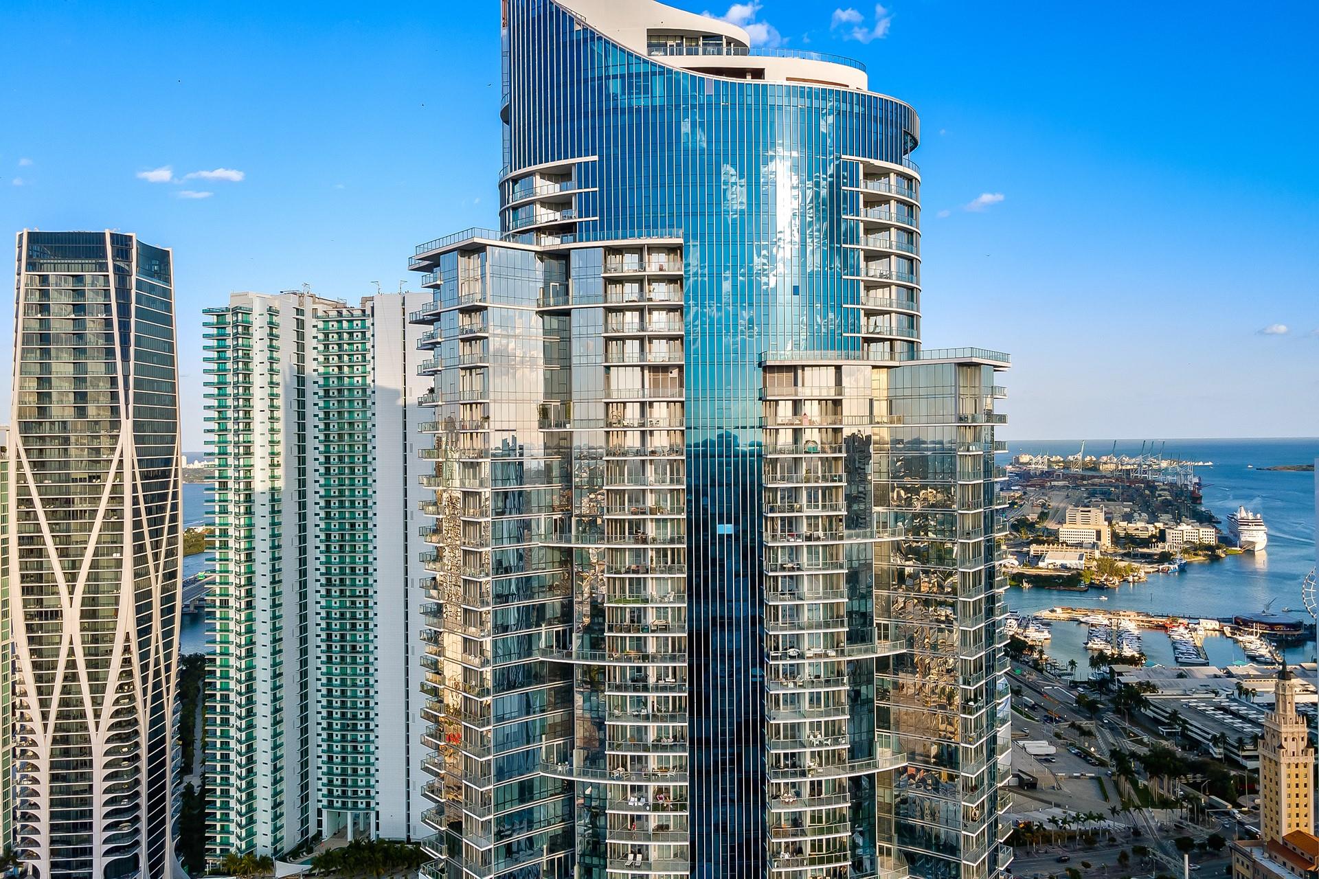 851 NE 1st Ave 3901