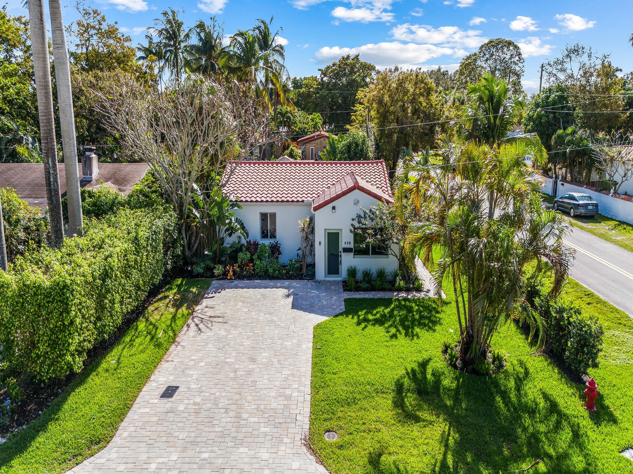 520 SW 12th Ct