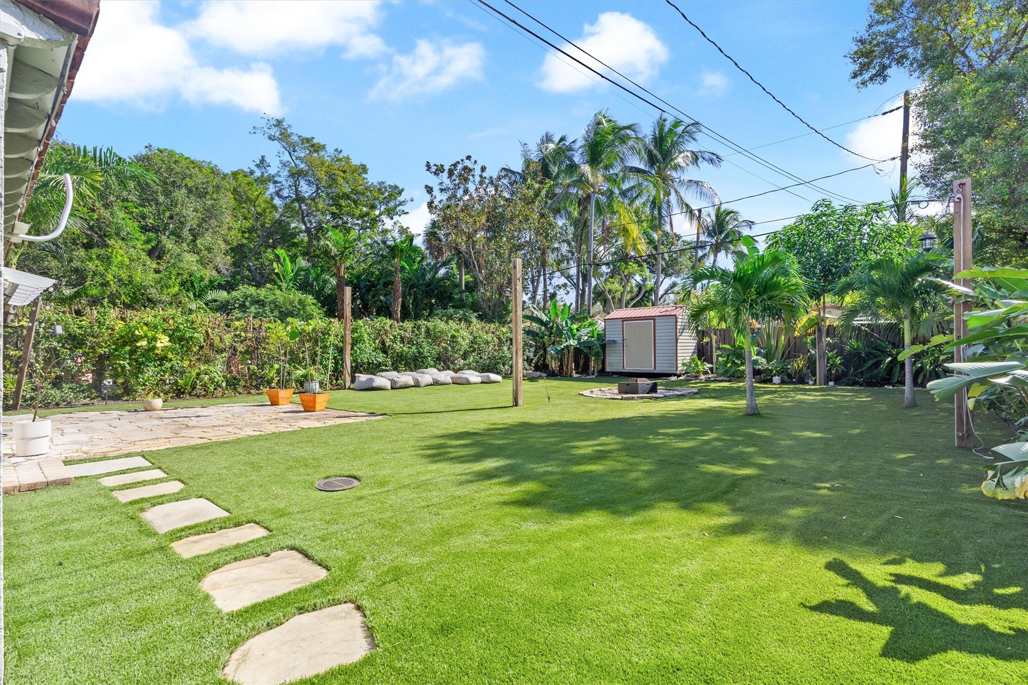 520 SW 12th Ct