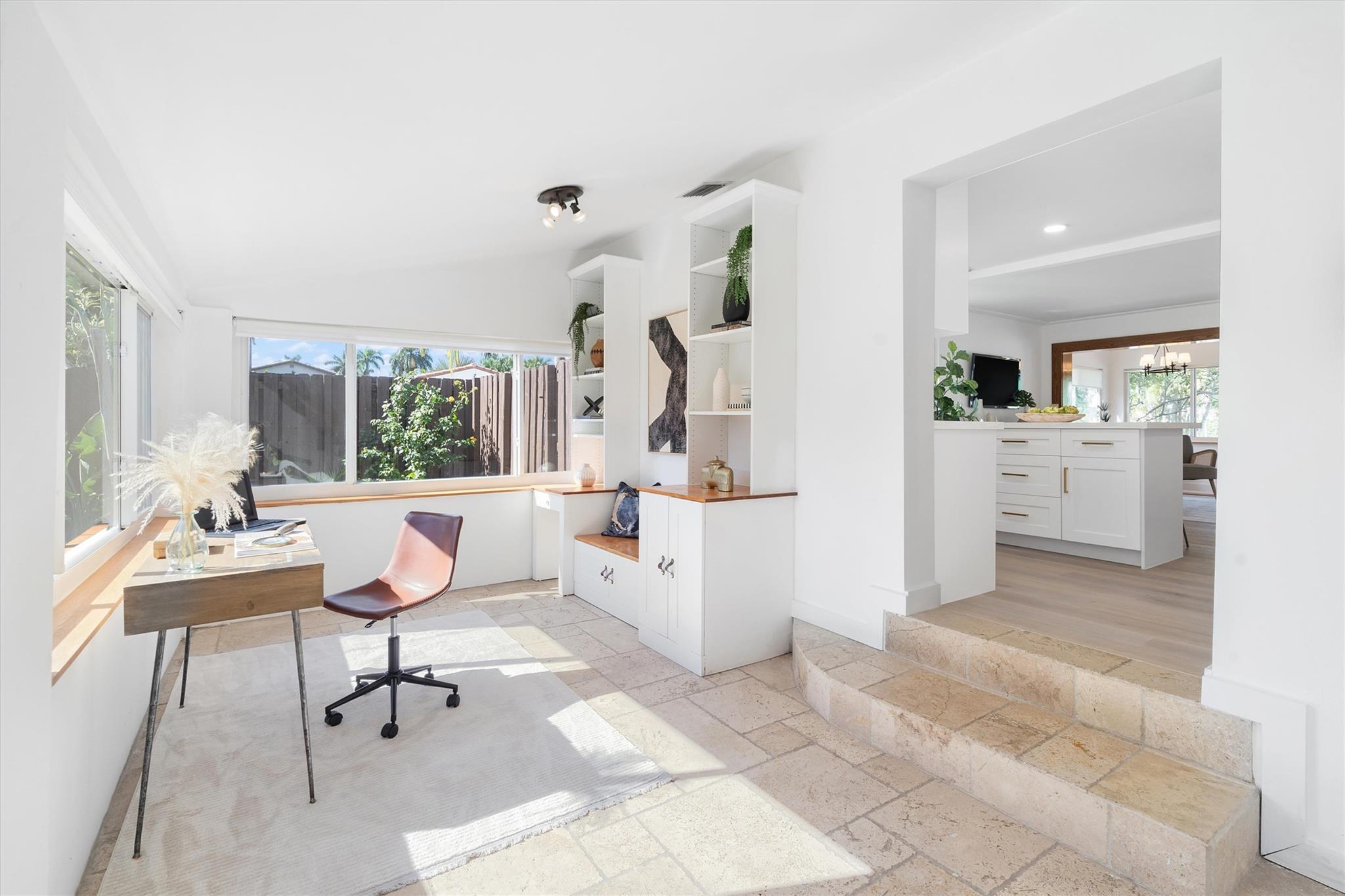 520 SW 12th Ct