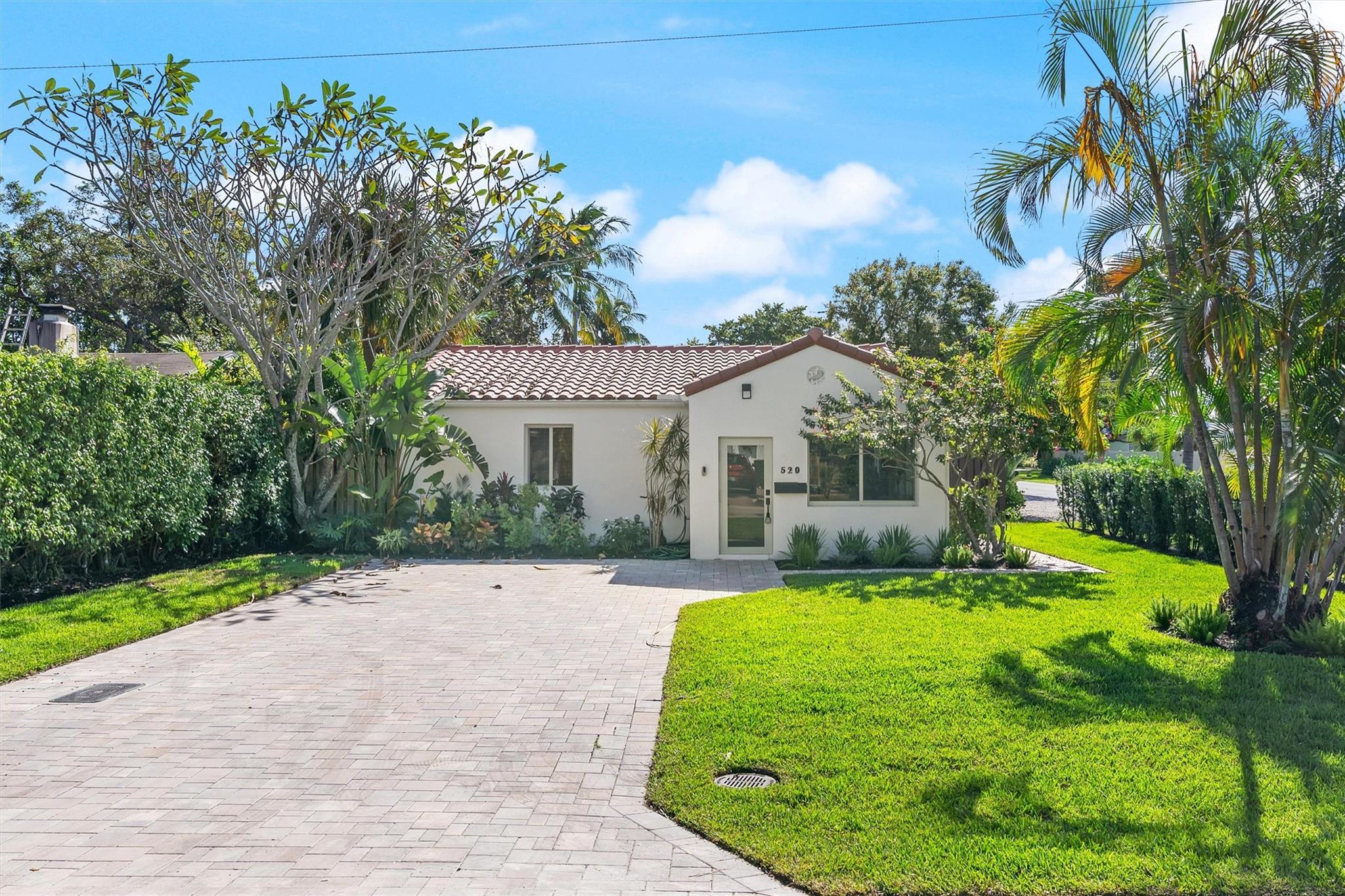 520 SW 12th Ct
