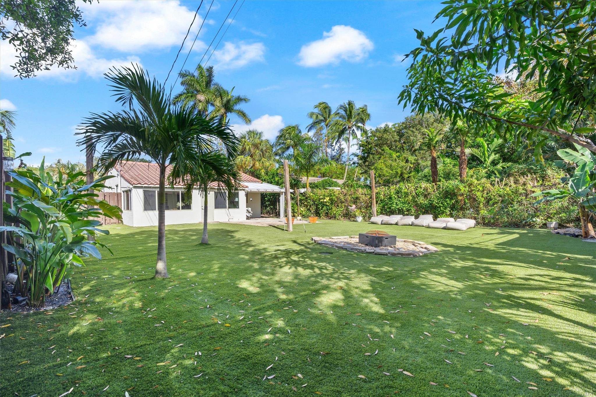 520 SW 12th Ct