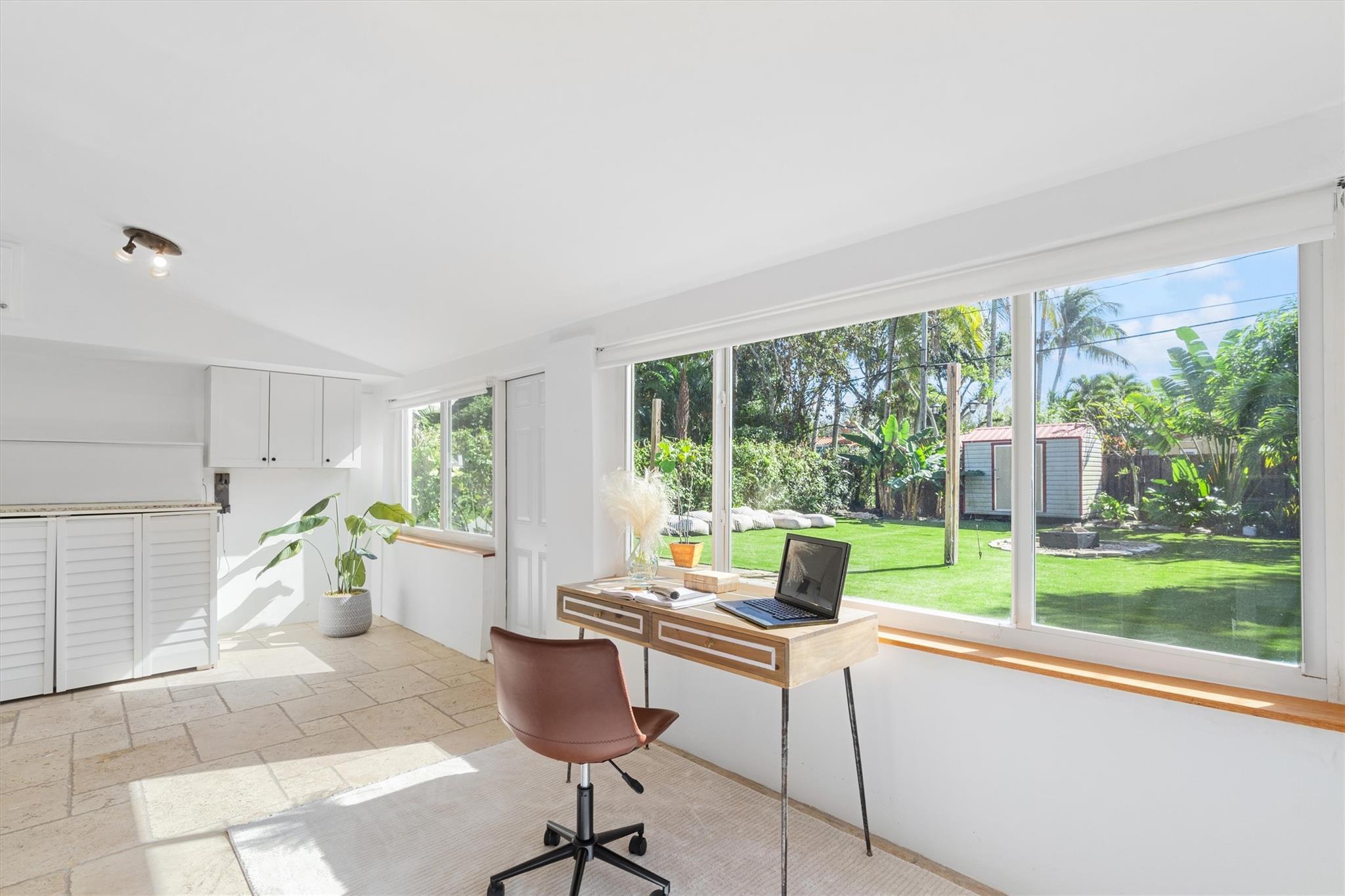 520 SW 12th Ct