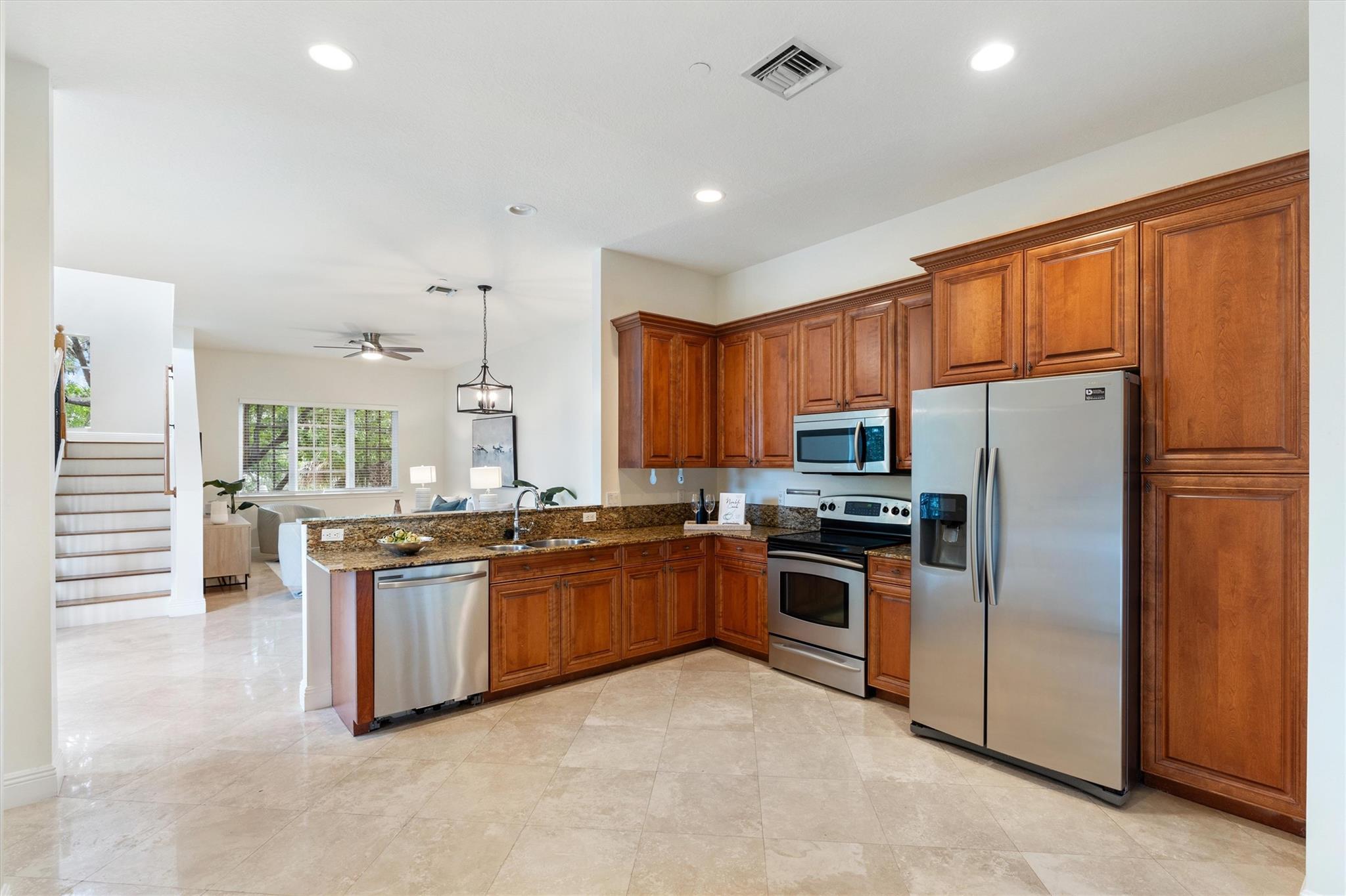506 SE 7th St 306