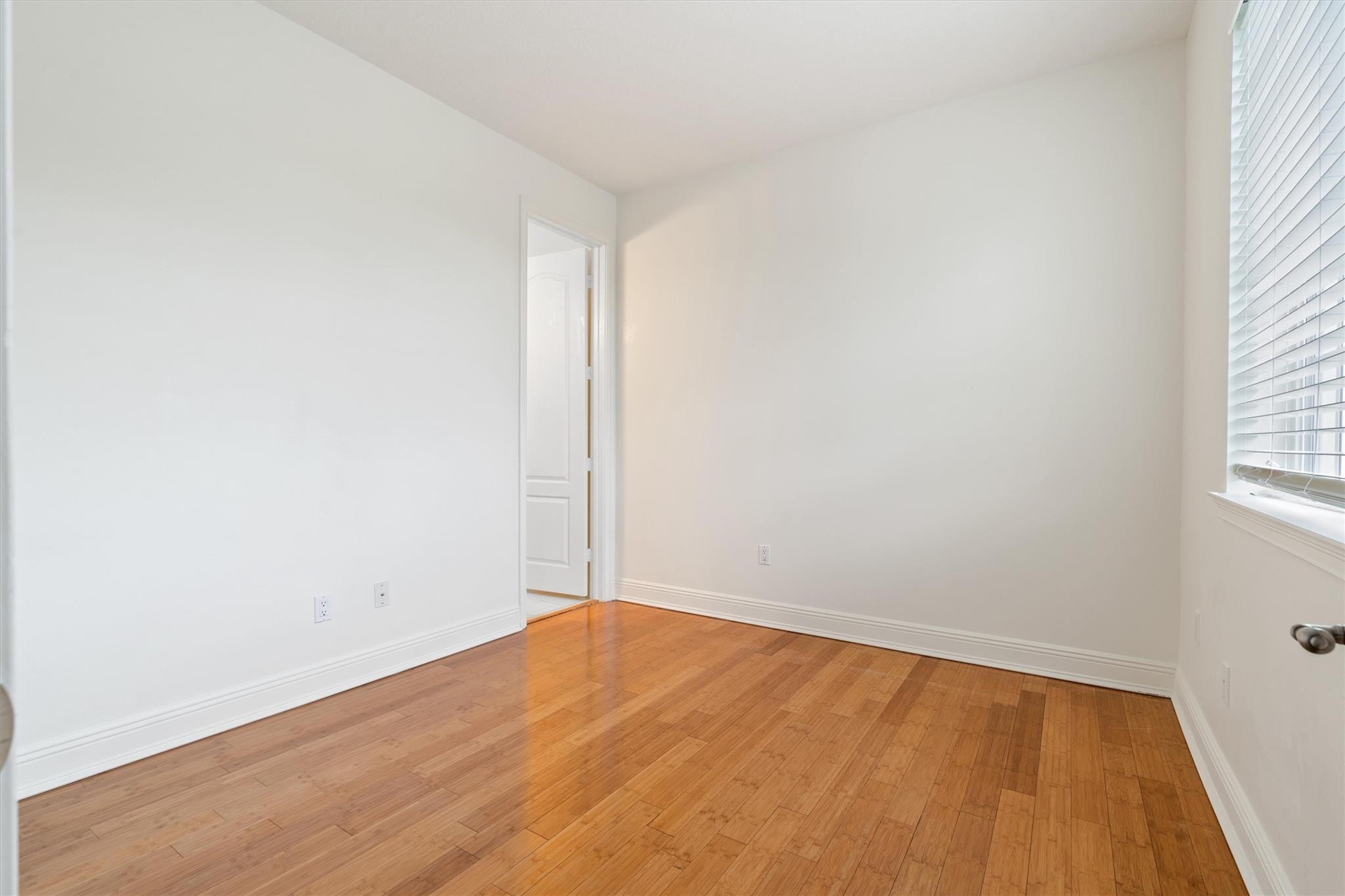 506 SE 7th St 306
