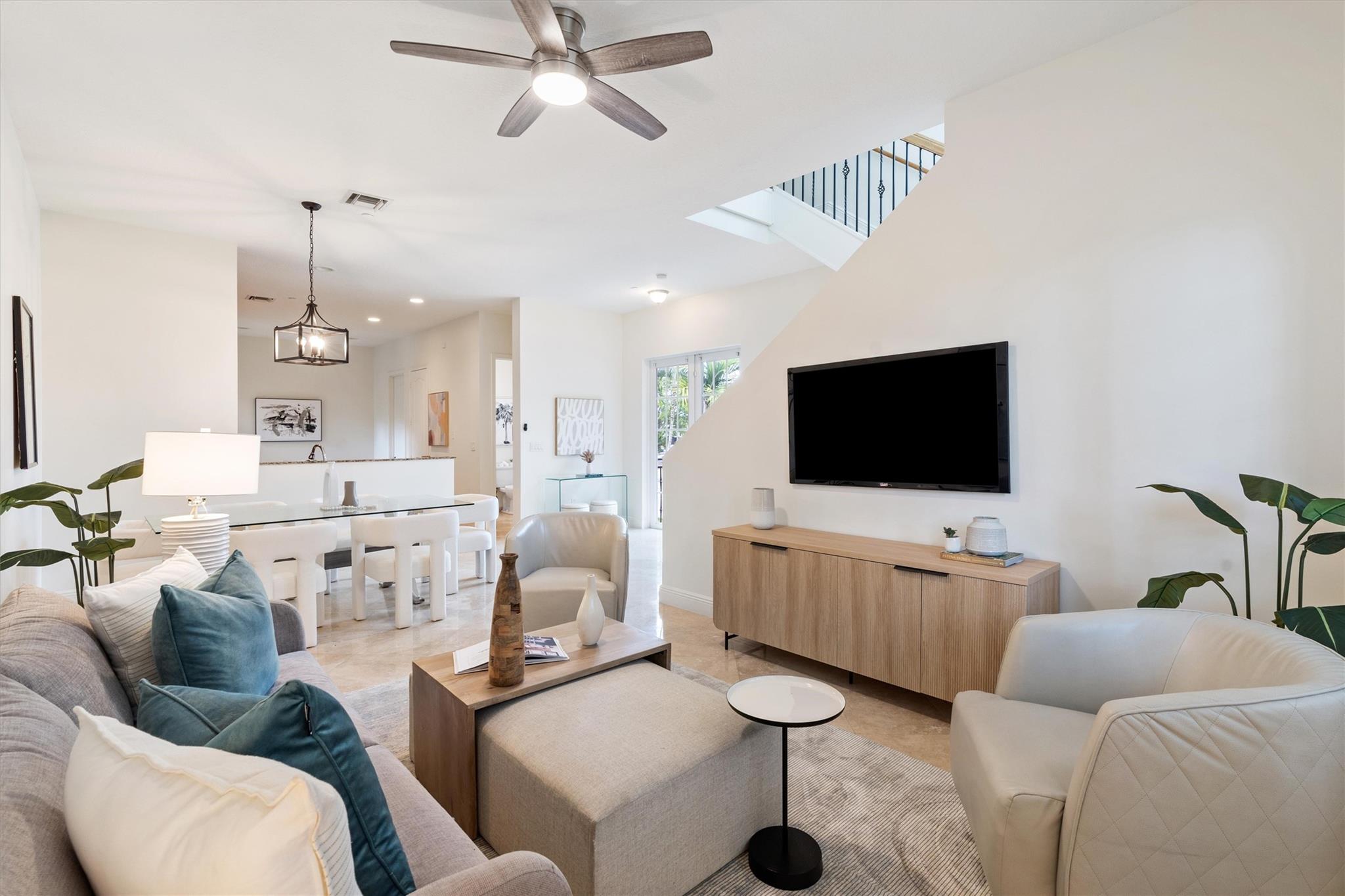 506 SE 7th St 306