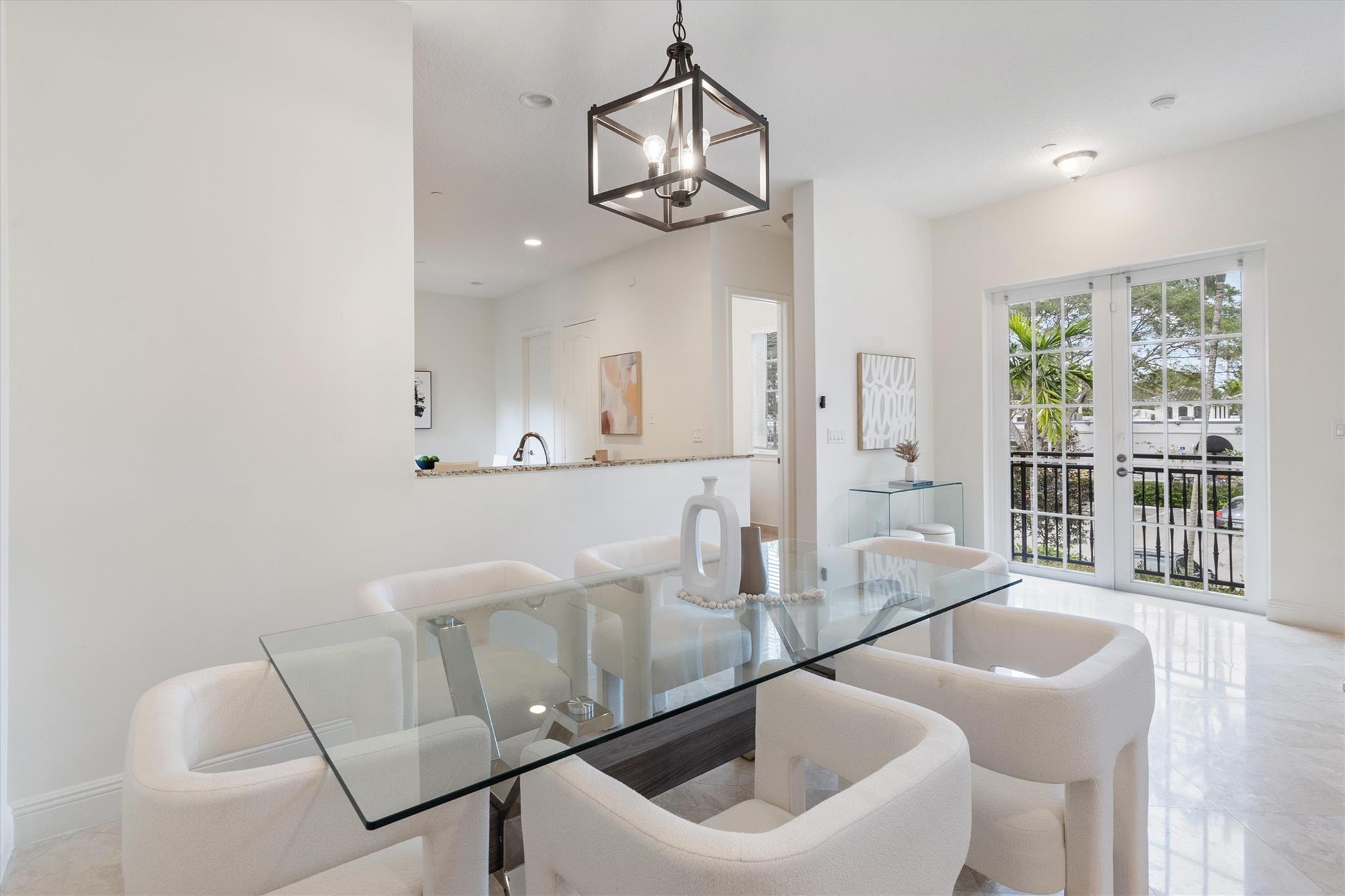 506 SE 7th St 306